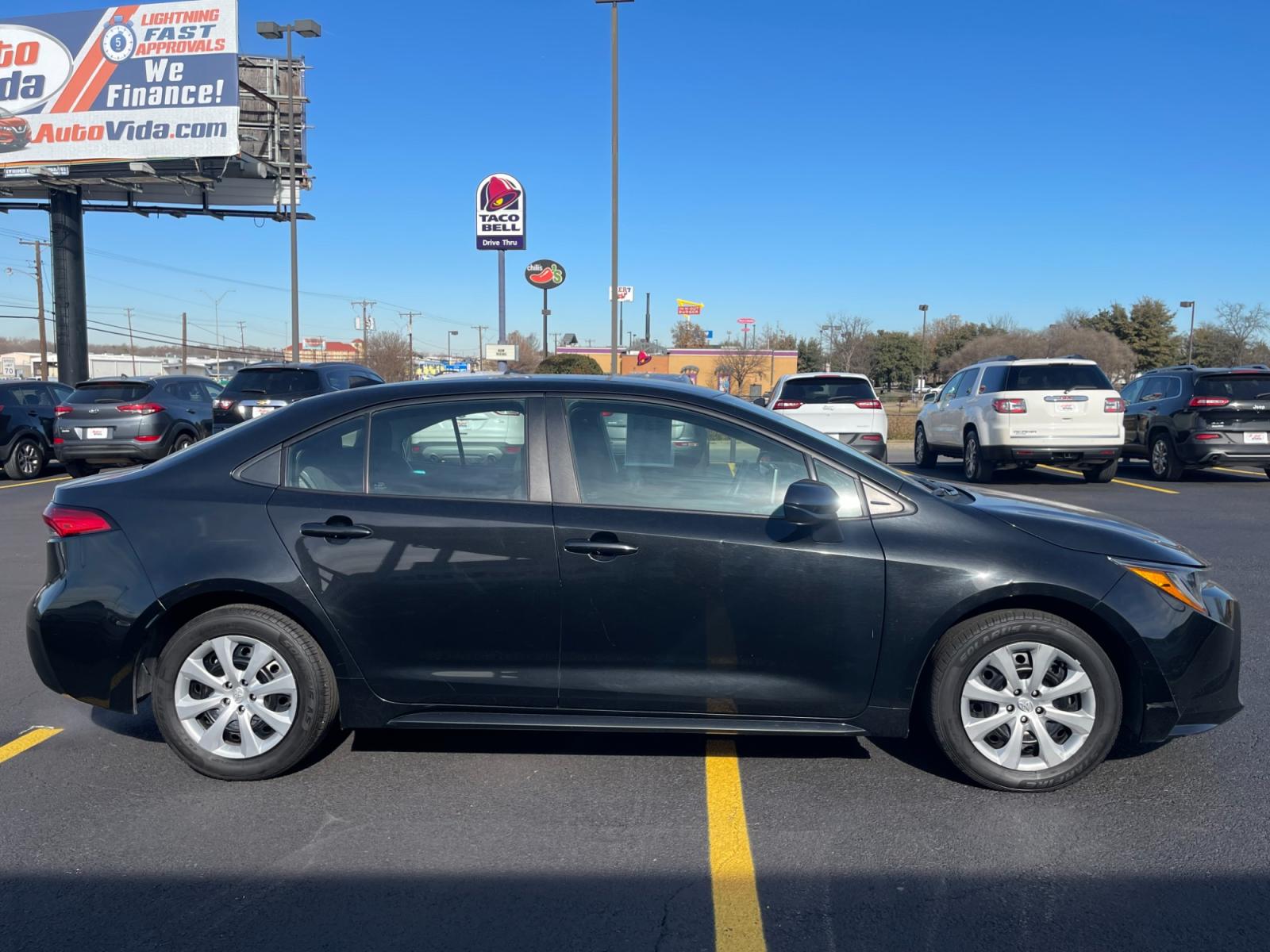 2020 BLACK Toyota Corolla LE (5YFEPRAE7LP) with an 1.8L L4 DOHC 16V engine, CVT transmission, located at 420 I-35E, Lancaster, TX, 75146, (469) 297-4144, 32.593929, -96.823685 - Photo #3