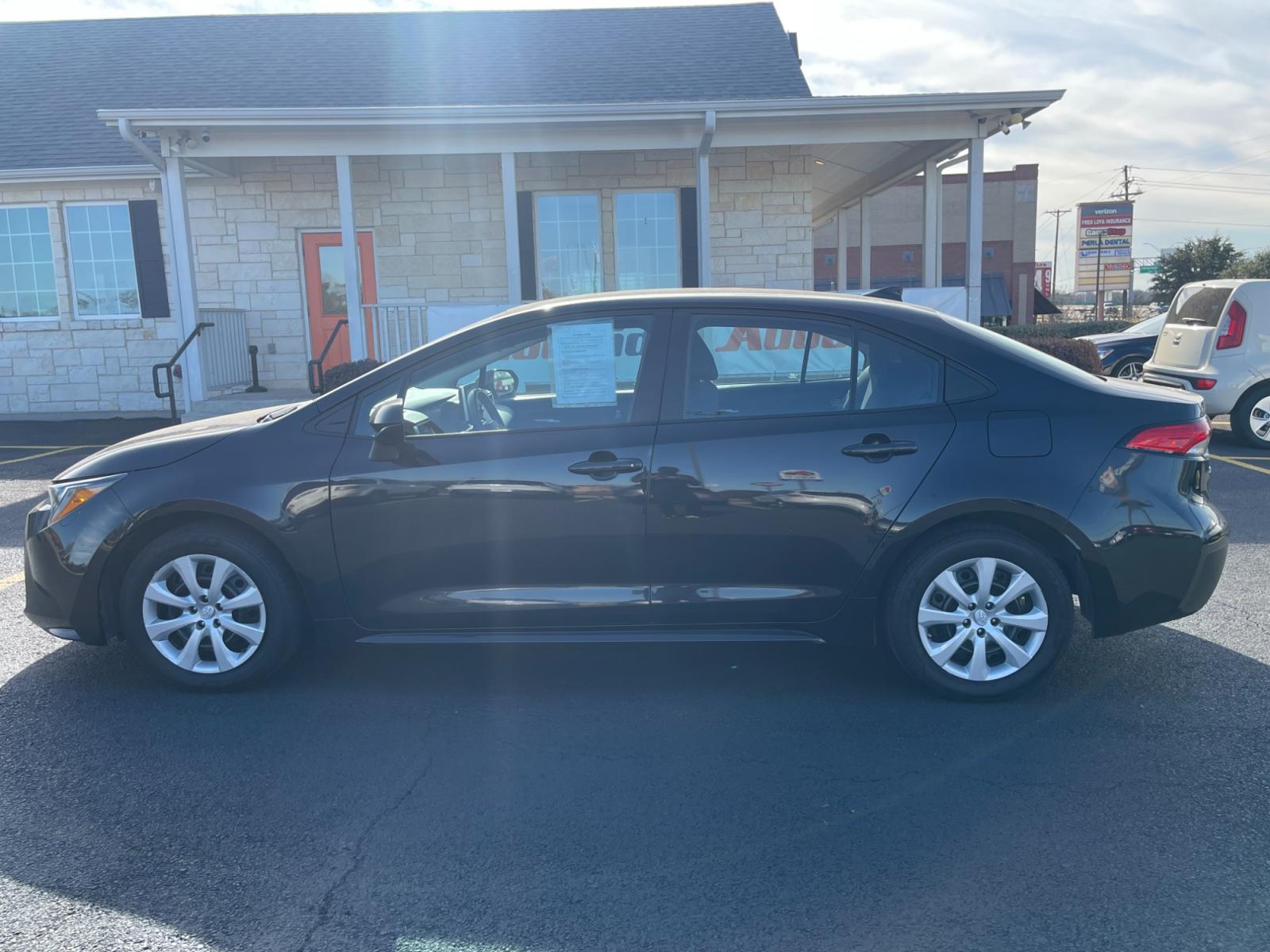 2020 BLACK Toyota Corolla LE (5YFEPRAE7LP) with an 1.8L L4 DOHC 16V engine, CVT transmission, located at 420 I-35E, Lancaster, TX, 75146, (469) 297-4144, 32.593929, -96.823685 - Photo #4