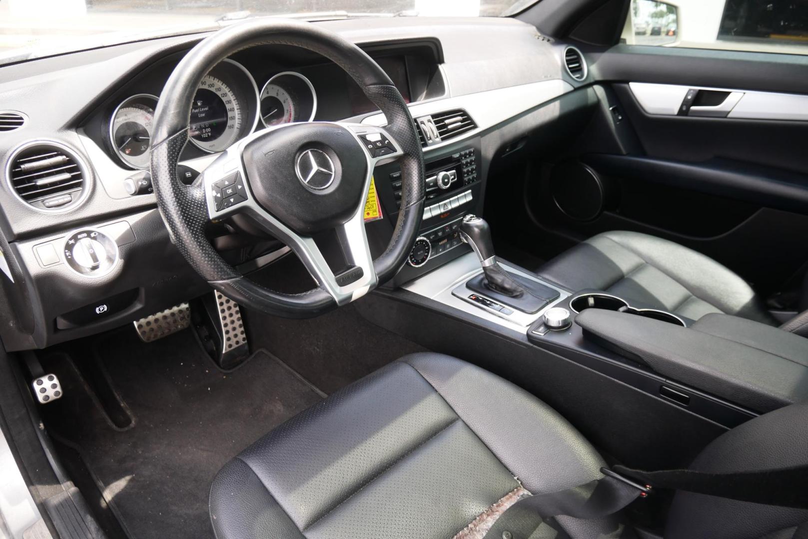 2013 SILVER Mercedes-Benz C-Class C300 4MATIC Sport Sedan (WDDGF8AB4DR) with an 3.0L V6 DOHC 24V engine, 7-Speed Automatic transmission, located at 8640 E R L Thornton Fwy, Dallas, TX, 75228, (469) 297-4144, 32.794128, -96.693008 - Photo#8