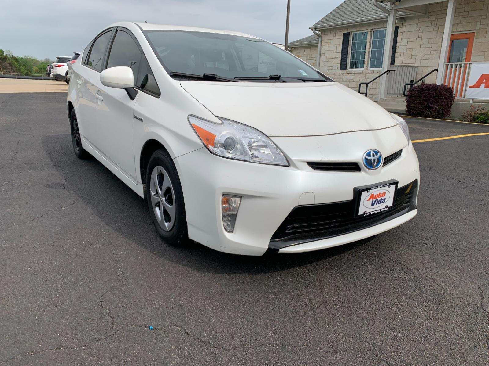 2013 WHITE Toyota Prius Prius IV (JTDKN3DU6D5) with an 1.8L L4 DOHC 16V HYBRID engine, Continuously Variable Transmission transmission, located at 420 I-35E, Lancaster, TX, 75146, (469) 297-4144, 32.593929, -96.823685 - Photo #0