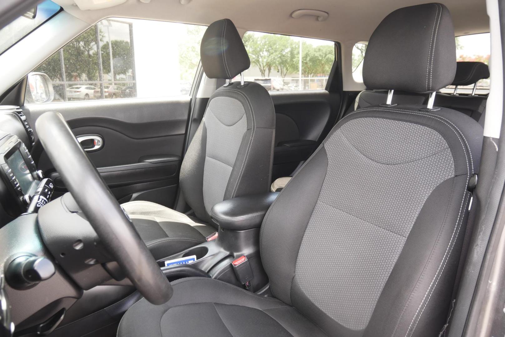 2018 GRAY Kia Soul + (KNDJP3A52J7) with an 2.0L L4 DOHC 16V engine, 6A transmission, located at 8640 E R L Thornton Fwy, Dallas, TX, 75228, (469) 297-4144, 32.794128, -96.693008 - Photo#9