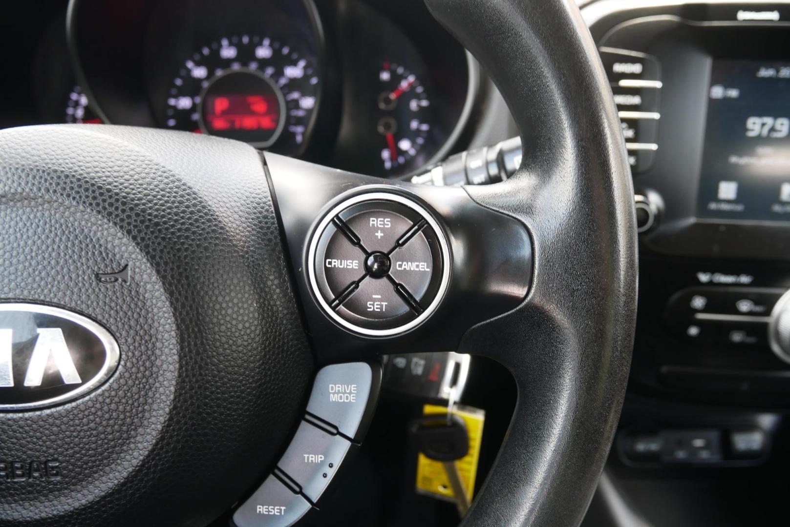 2018 GRAY Kia Soul + (KNDJP3A52J7) with an 2.0L L4 DOHC 16V engine, 6A transmission, located at 8640 E R L Thornton Fwy, Dallas, TX, 75228, (469) 297-4144, 32.794128, -96.693008 - Photo#16