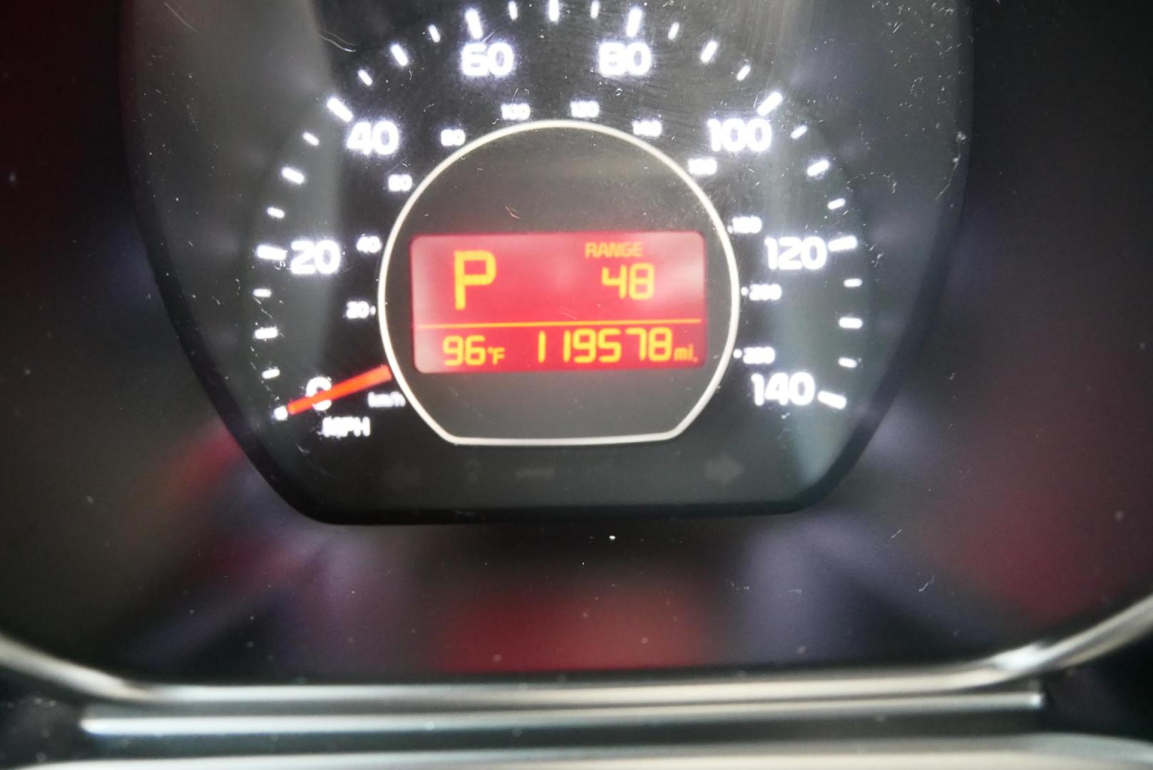 2018 GRAY Kia Soul + (KNDJP3A52J7) with an 2.0L L4 DOHC 16V engine, 6A transmission, located at 8640 E R L Thornton Fwy, Dallas, TX, 75228, (469) 297-4144, 32.794128, -96.693008 - Photo#22