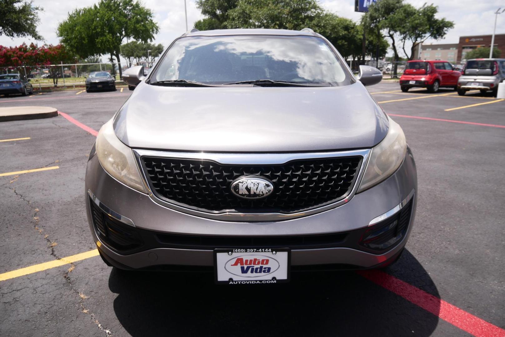 2014 SILVER Kia Sportage LX FWD (KNDPB3AC3E7) with an 2.4L V6 DOHC 24V engine, 6-Speed Automatic transmission, located at 8640 E R L Thornton Fwy, Dallas, TX, 75228, (469) 297-4144, 32.794128, -96.693008 - Photo#7