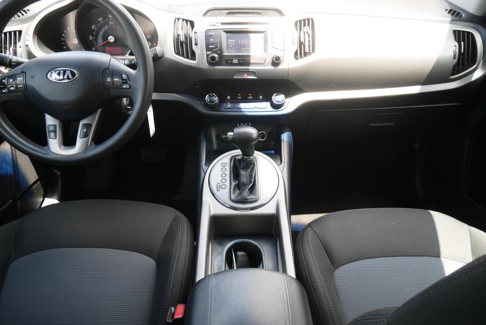 2014 SILVER Kia Sportage LX FWD (KNDPB3AC3E7) with an 2.4L V6 DOHC 24V engine, 6-Speed Automatic transmission, located at 8640 E R L Thornton Fwy, Dallas, TX, 75228, (469) 297-4144, 32.794128, -96.693008 - Photo#17