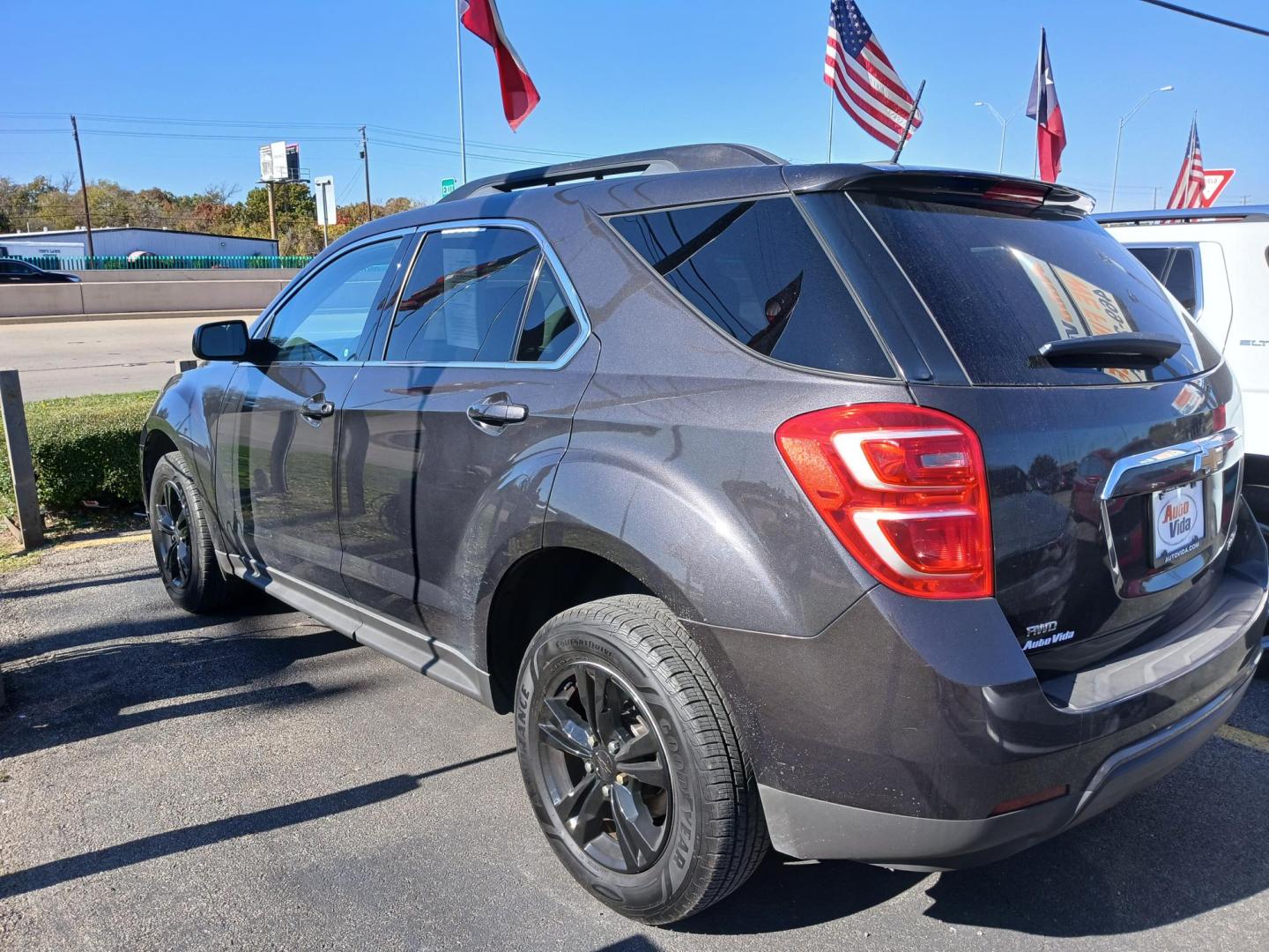 2016 GRAY Chevrolet Equinox LT AWD (2GNFLFEK3G6) with an 2.4L L4 DOHC 16V FFV engine, 6A transmission, located at 420 I-35E, Lancaster, TX, 75146, (469) 297-4144, 32.593929, -96.823685 - Photo#4