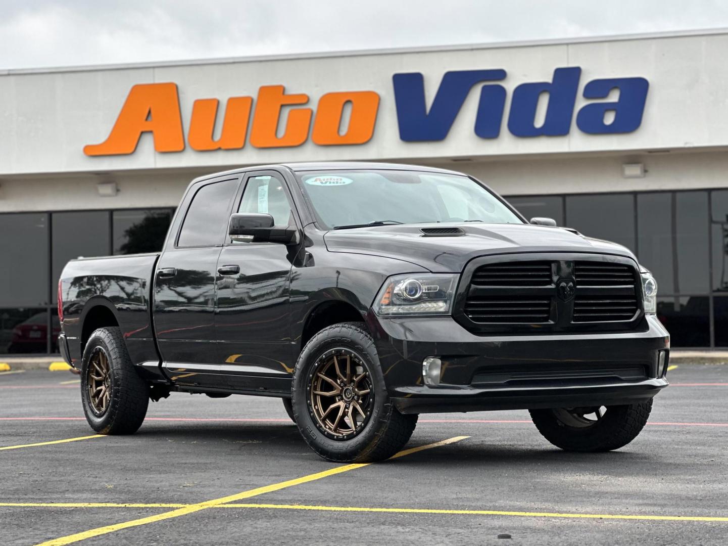 2016 BLACK /BLACK RAM 1500 Sport Crew Cab LWB 4WD (1C6RR7UT5GS) with an 5.7L V8 OHV 16V engine, 6A transmission, located at 8640 E R L Thornton Fwy, Dallas, TX, 75228, (469) 297-4144, 32.794128, -96.693008 - Photo#0
