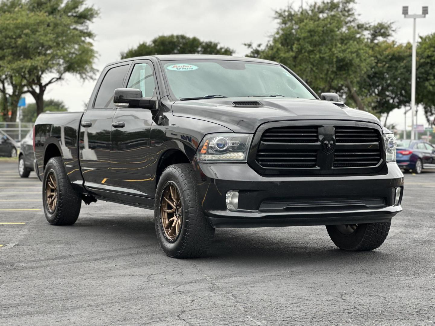 2016 BLACK /BLACK RAM 1500 Sport Crew Cab LWB 4WD (1C6RR7UT5GS) with an 5.7L V8 OHV 16V engine, 6A transmission, located at 8640 E R L Thornton Fwy, Dallas, TX, 75228, (469) 297-4144, 32.794128, -96.693008 - Photo#4