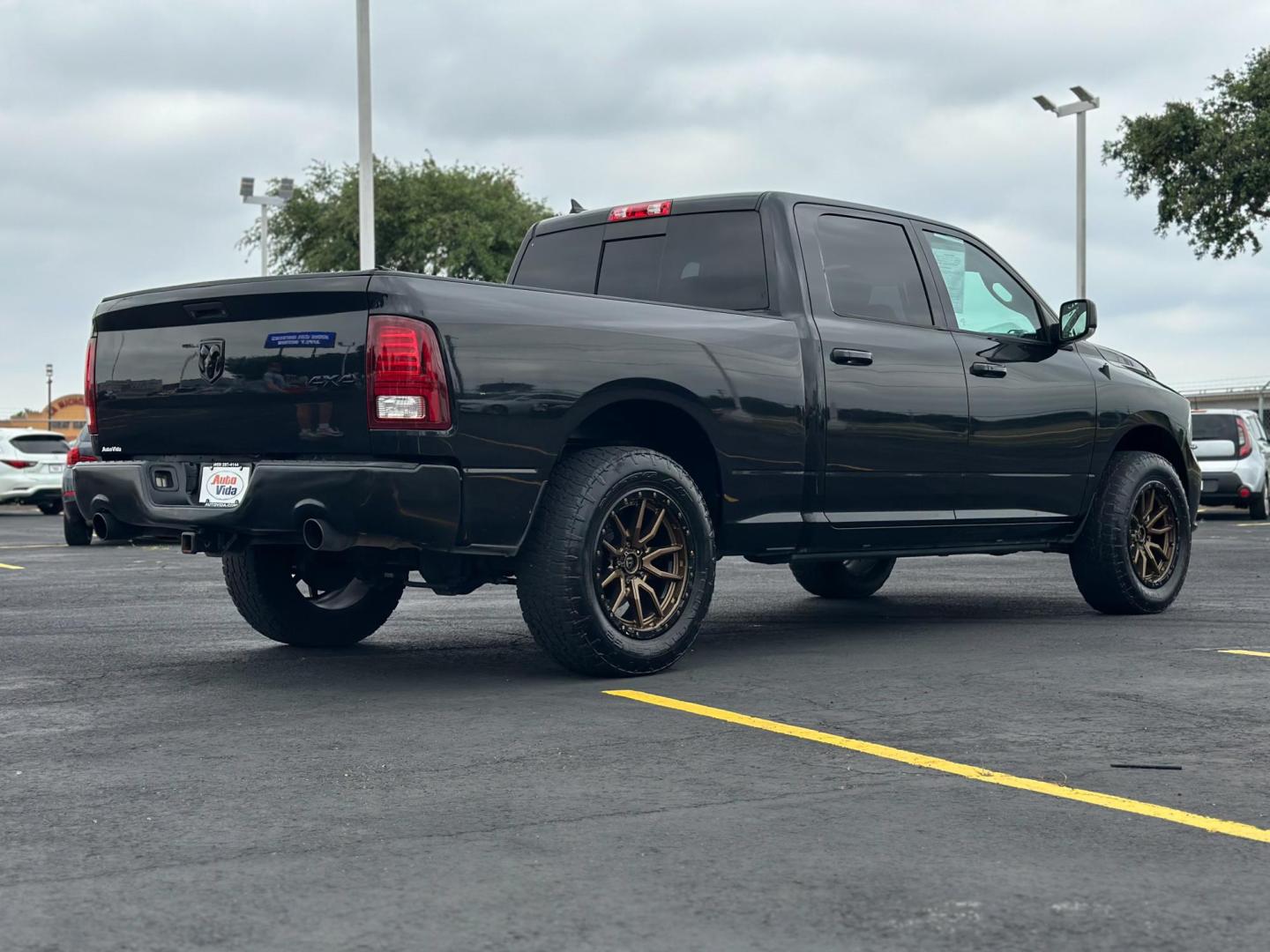 2016 BLACK /BLACK RAM 1500 Sport Crew Cab LWB 4WD (1C6RR7UT5GS) with an 5.7L V8 OHV 16V engine, 6A transmission, located at 8640 E R L Thornton Fwy, Dallas, TX, 75228, (469) 297-4144, 32.794128, -96.693008 - Photo#6