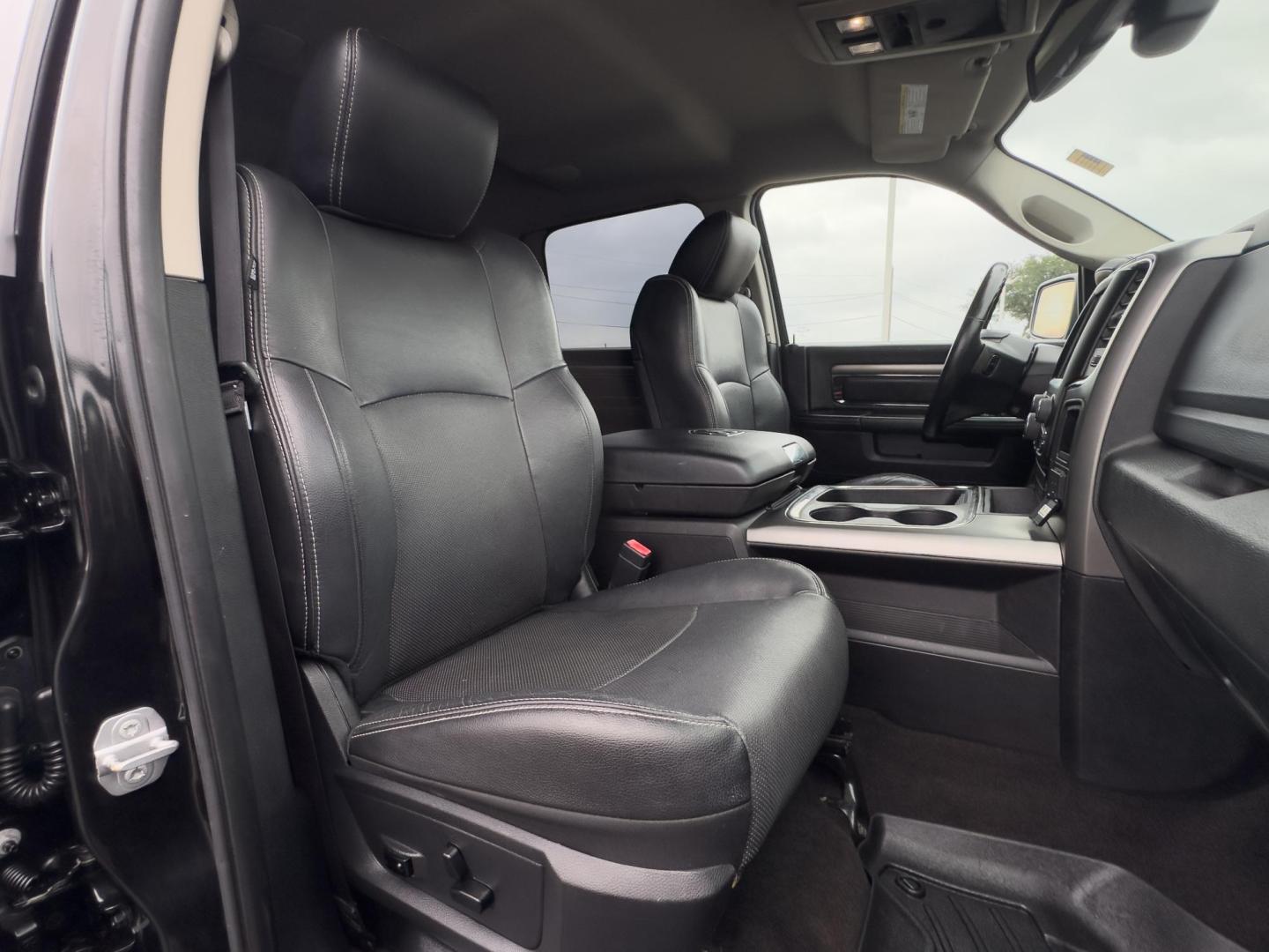 2016 BLACK /BLACK RAM 1500 Sport Crew Cab LWB 4WD (1C6RR7UT5GS) with an 5.7L V8 OHV 16V engine, 6A transmission, located at 8640 E R L Thornton Fwy, Dallas, TX, 75228, (469) 297-4144, 32.794128, -96.693008 - Photo#19