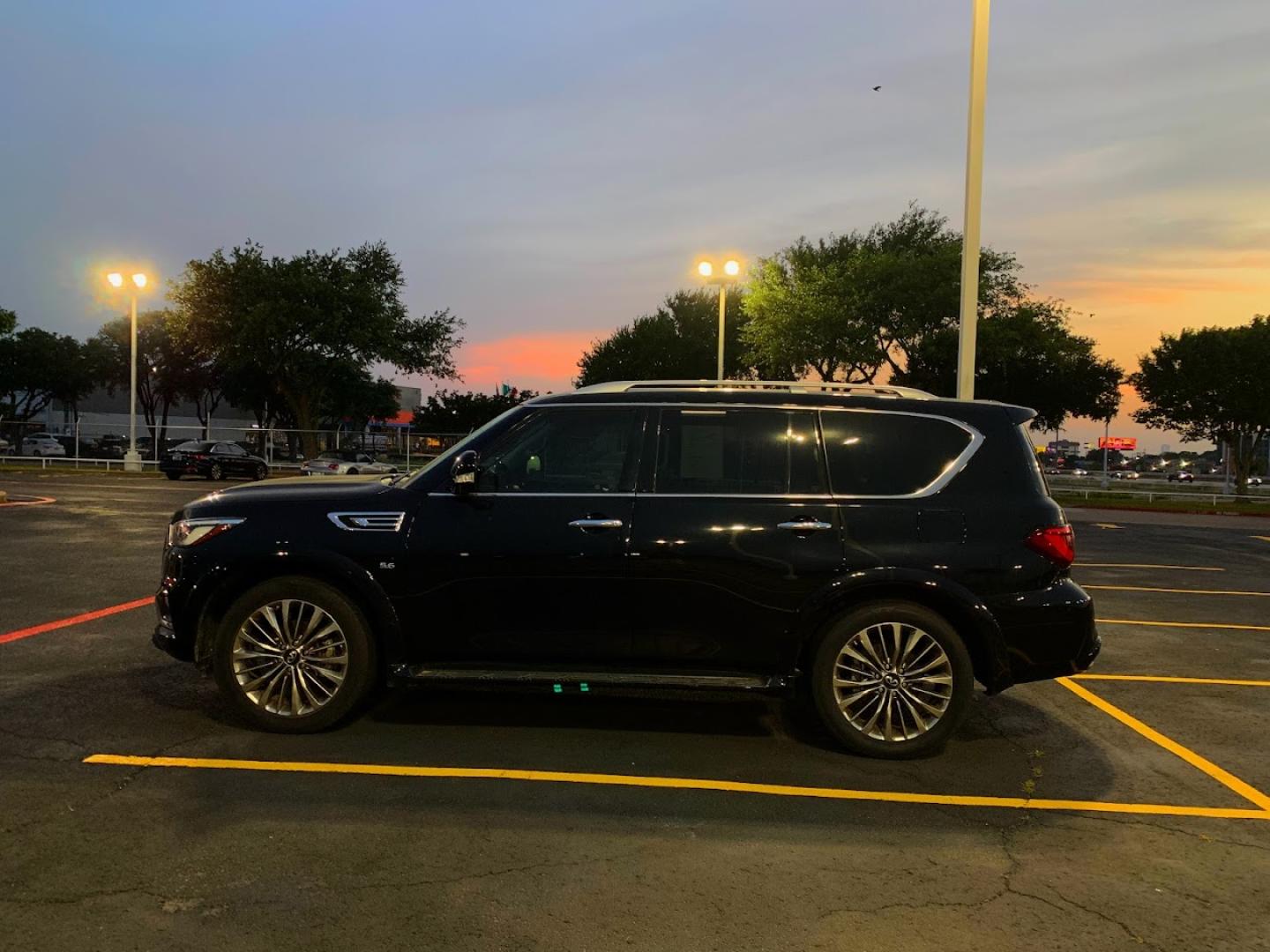 2018 BLACK Infiniti QX80 2WD (JN8AZ2NF5J9) with an 5.6L V8 DOHC 32V engine, 7A transmission, located at 8640 E R L Thornton Fwy, Dallas, TX, 75228, (469) 297-4144, 32.794128, -96.693008 - Photo#37