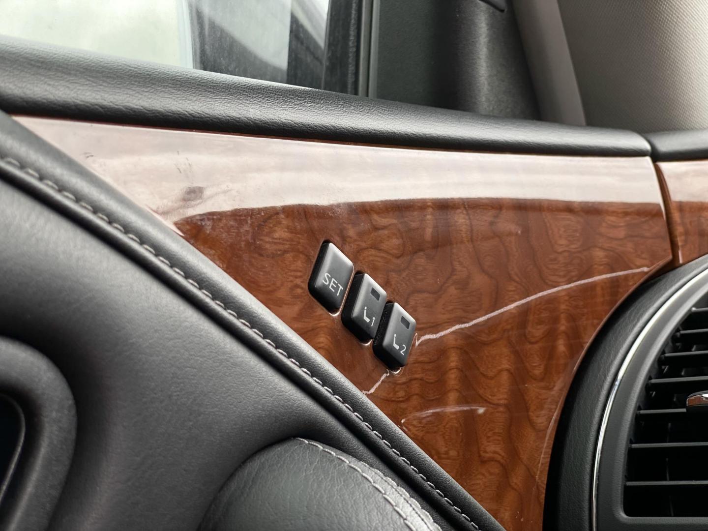 2018 BLACK Infiniti QX80 2WD (JN8AZ2NF5J9) with an 5.6L V8 DOHC 32V engine, 7A transmission, located at 8640 E R L Thornton Fwy, Dallas, TX, 75228, (469) 297-4144, 32.794128, -96.693008 - Photo#32