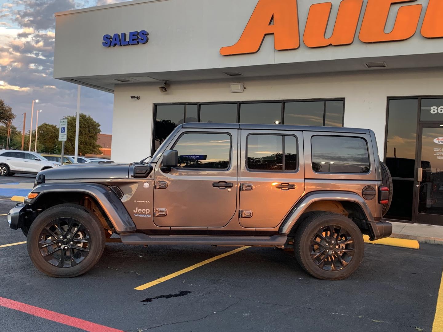 2021 GRAY Jeep Wrangler Unlimited Sahara 4XE (1C4JJXP60MW) with an 2.0L L4 DOHC 16V HYBRID engine, 8A transmission, located at 8640 E R L Thornton Fwy, Dallas, TX, 75228, (469) 297-4144, 32.794128, -96.693008 - Photo#34