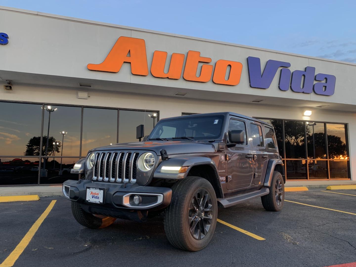 2021 GRAY Jeep Wrangler Unlimited Sahara 4XE (1C4JJXP60MW) with an 2.0L L4 DOHC 16V HYBRID engine, 8A transmission, located at 8640 E R L Thornton Fwy, Dallas, TX, 75228, (469) 297-4144, 32.794128, -96.693008 - Photo#33