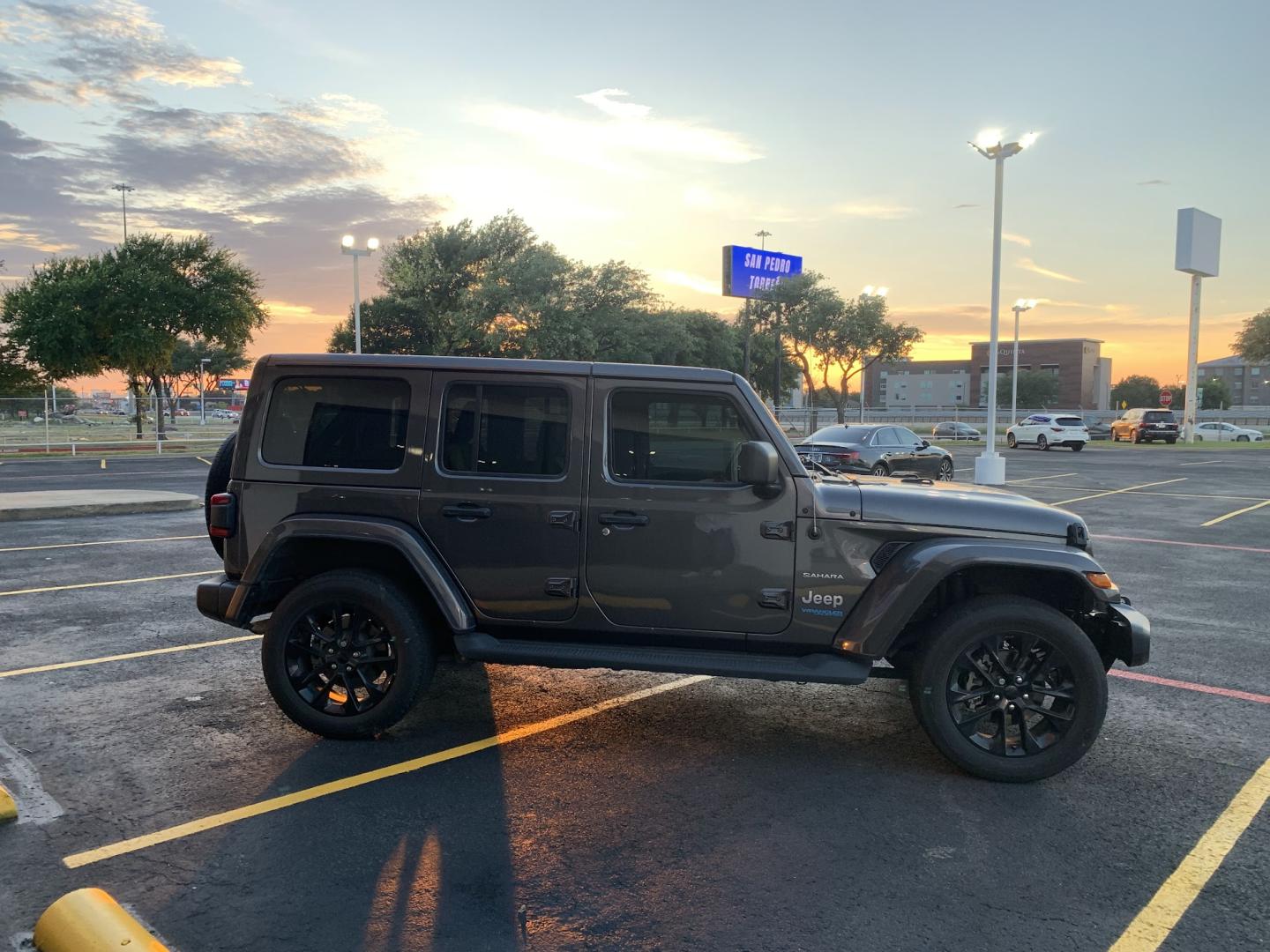 2021 GRAY Jeep Wrangler Unlimited Sahara 4XE (1C4JJXP60MW) with an 2.0L L4 DOHC 16V HYBRID engine, 8A transmission, located at 8640 E R L Thornton Fwy, Dallas, TX, 75228, (469) 297-4144, 32.794128, -96.693008 - Photo#35