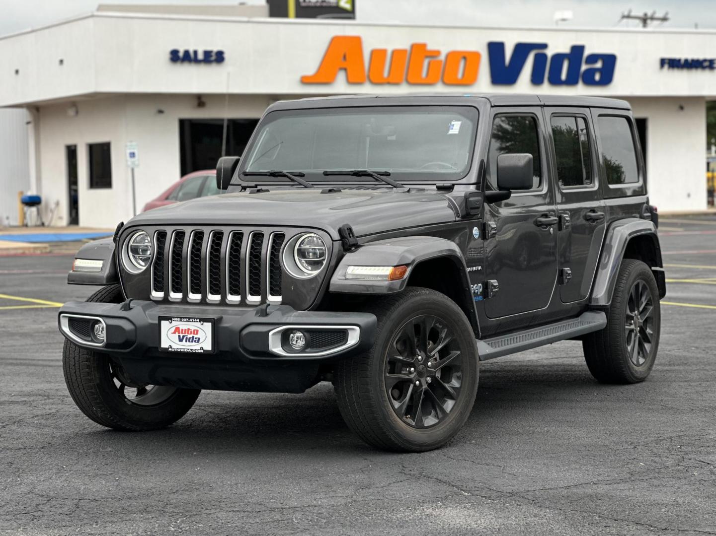 2021 GRAY Jeep Wrangler Unlimited Sahara 4XE (1C4JJXP60MW) with an 2.0L L4 DOHC 16V HYBRID engine, 8A transmission, located at 8640 E R L Thornton Fwy, Dallas, TX, 75228, (469) 297-4144, 32.794128, -96.693008 - Photo#8