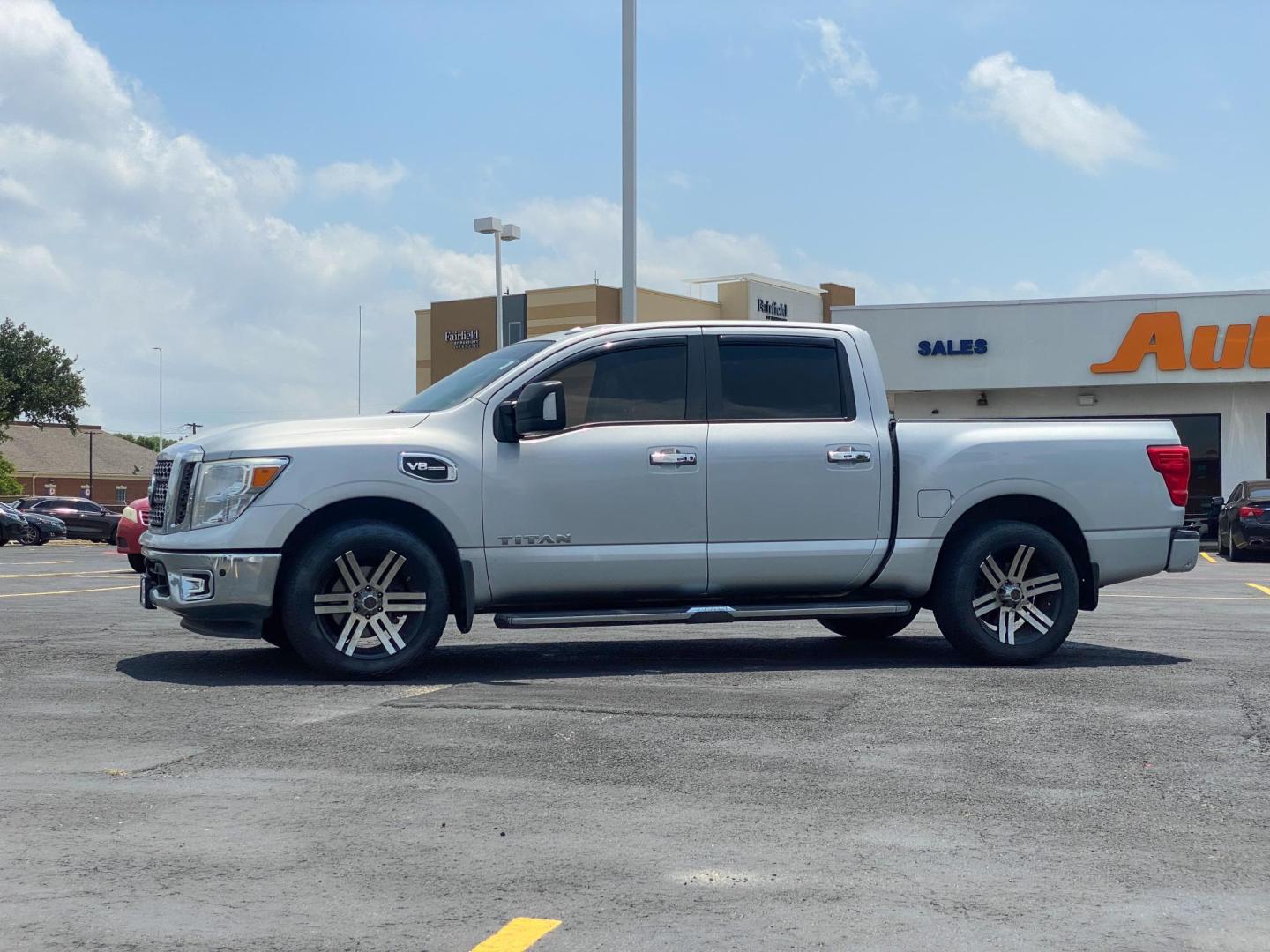 2017 SILVER Nissan Titan S Crew Cab 2WD (1N6AA1E68HN) with an 5.6L V8 DOHC 32V engine, 6A transmission, located at 8640 E R L Thornton Fwy, Dallas, TX, 75228, (469) 297-4144, 32.794128, -96.693008 - Photo#8