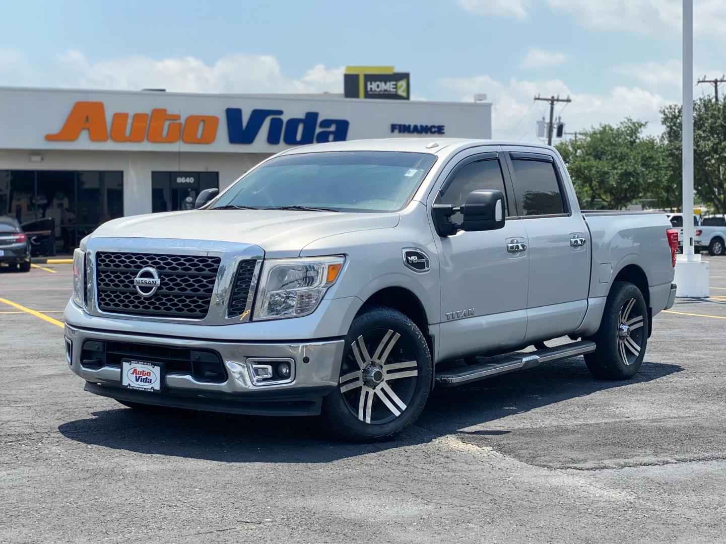 2017 SILVER Nissan Titan S Crew Cab 2WD (1N6AA1E68HN) with an 5.6L V8 DOHC 32V engine, 6A transmission, located at 8640 E R L Thornton Fwy, Dallas, TX, 75228, (469) 297-4144, 32.794128, -96.693008 - Photo#9