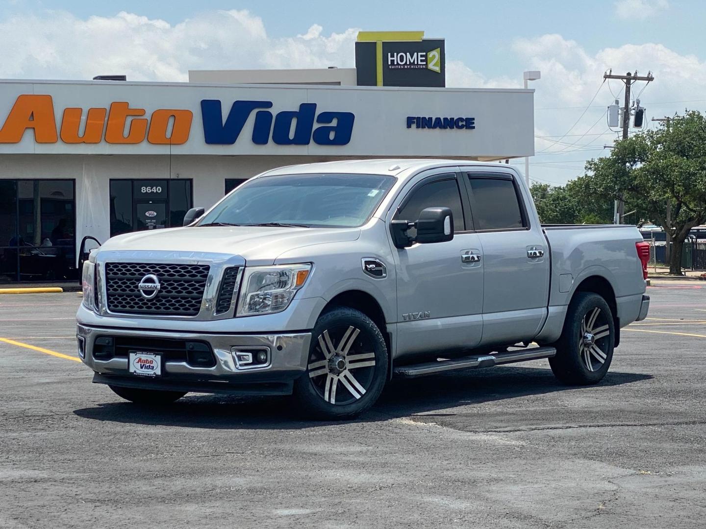 2017 SILVER Nissan Titan S Crew Cab 2WD (1N6AA1E68HN) with an 5.6L V8 DOHC 32V engine, 6A transmission, located at 8640 E R L Thornton Fwy, Dallas, TX, 75228, (469) 297-4144, 32.794128, -96.693008 - Photo#10