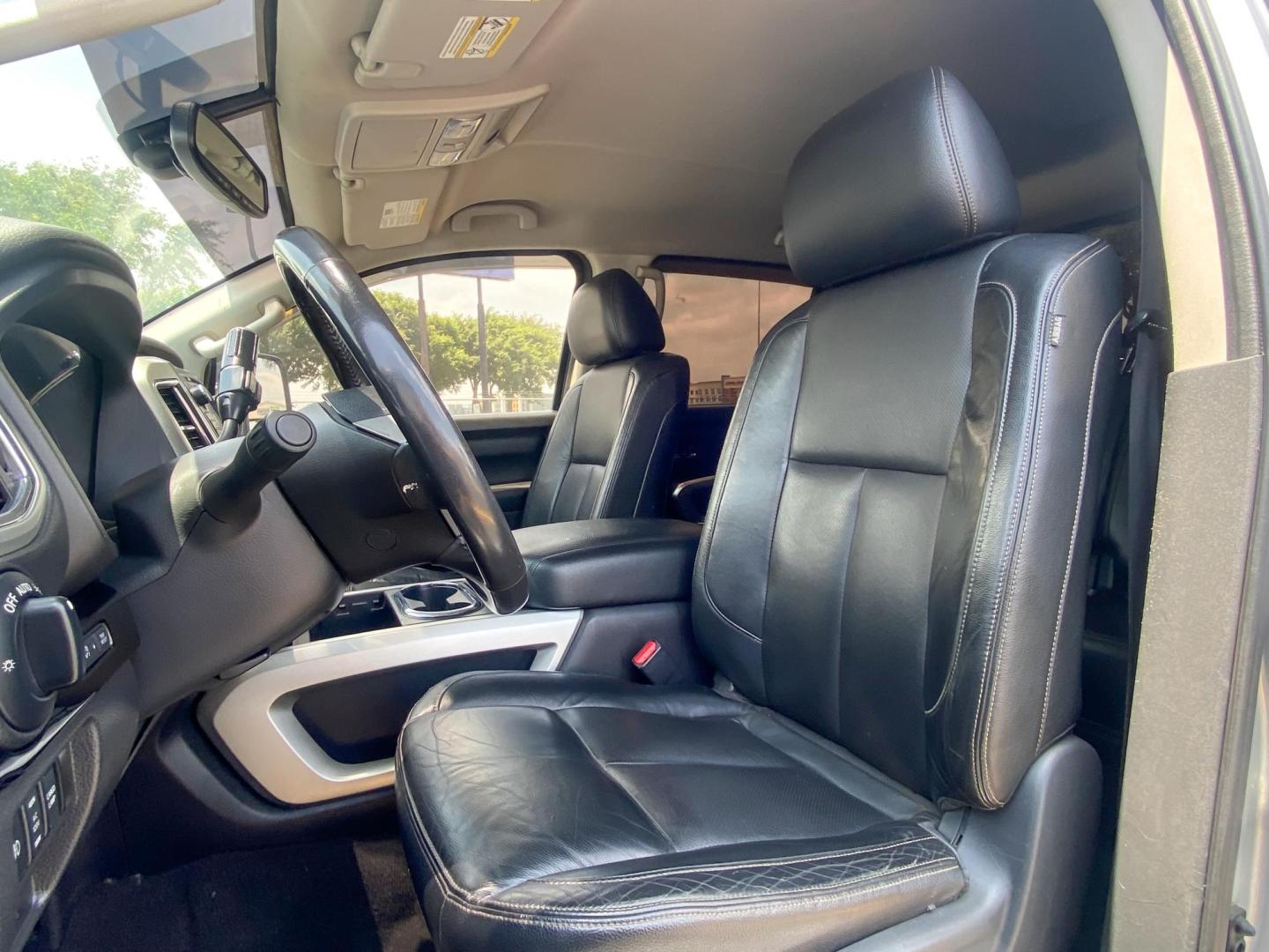 2017 SILVER Nissan Titan S Crew Cab 2WD (1N6AA1E68HN) with an 5.6L V8 DOHC 32V engine, 6A transmission, located at 8640 E R L Thornton Fwy, Dallas, TX, 75228, (469) 297-4144, 32.794128, -96.693008 - Photo#12