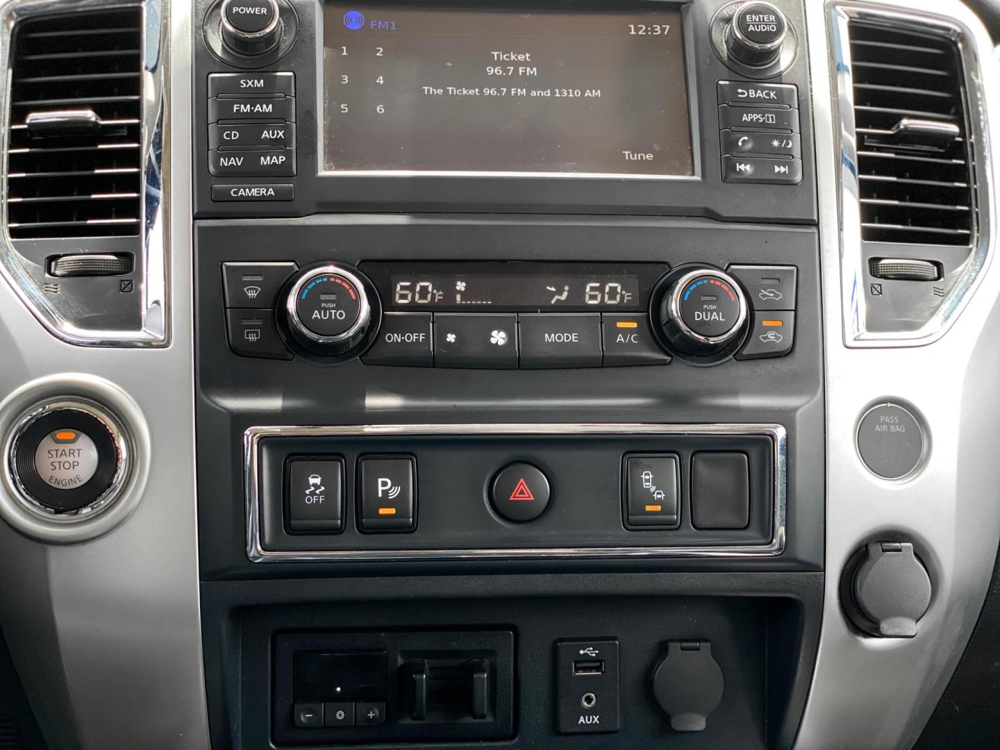 2017 SILVER Nissan Titan S Crew Cab 2WD (1N6AA1E68HN) with an 5.6L V8 DOHC 32V engine, 6A transmission, located at 8640 E R L Thornton Fwy, Dallas, TX, 75228, (469) 297-4144, 32.794128, -96.693008 - Photo#20