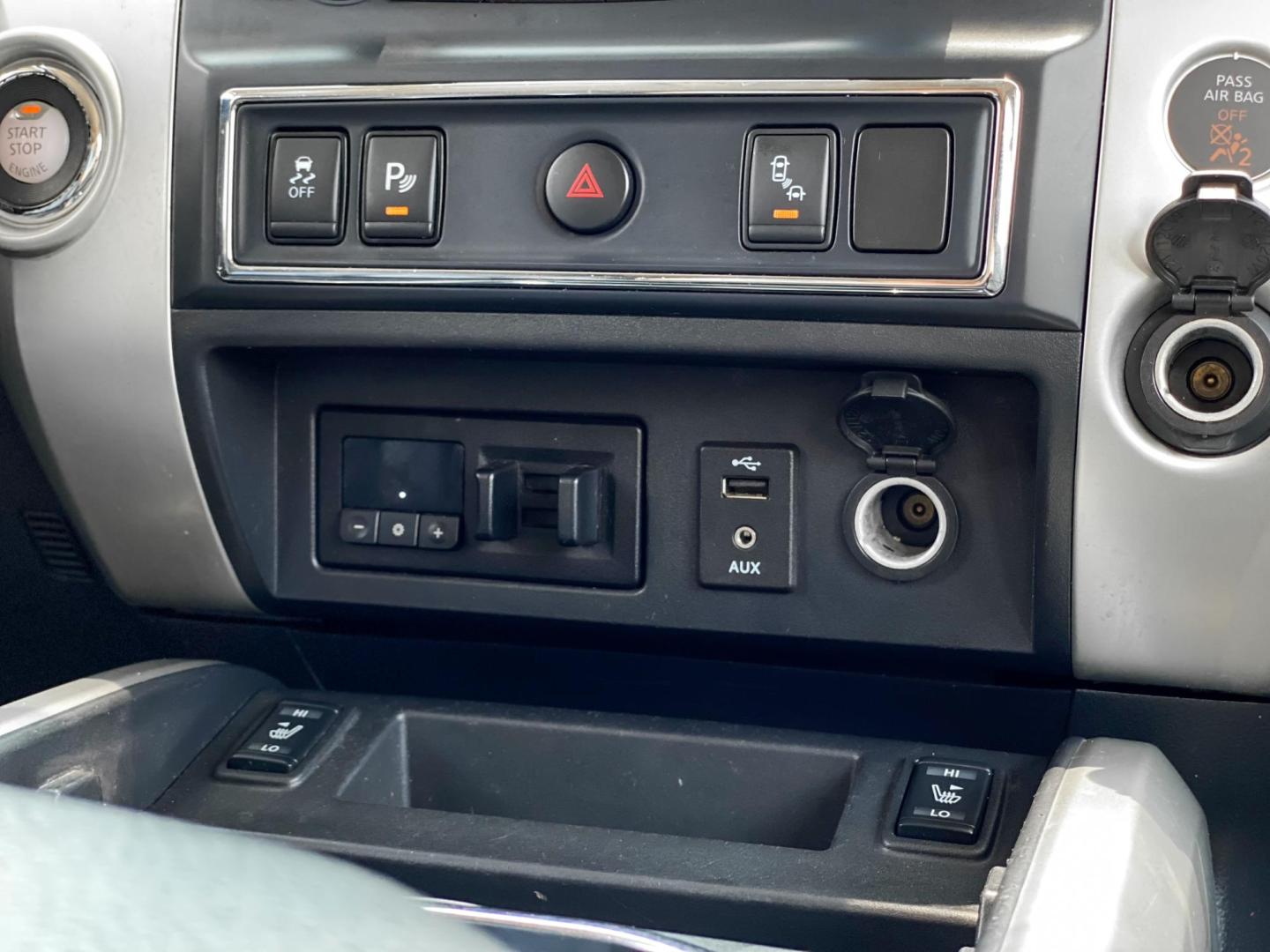 2017 SILVER Nissan Titan S Crew Cab 2WD (1N6AA1E68HN) with an 5.6L V8 DOHC 32V engine, 6A transmission, located at 8640 E R L Thornton Fwy, Dallas, TX, 75228, (469) 297-4144, 32.794128, -96.693008 - Photo#23