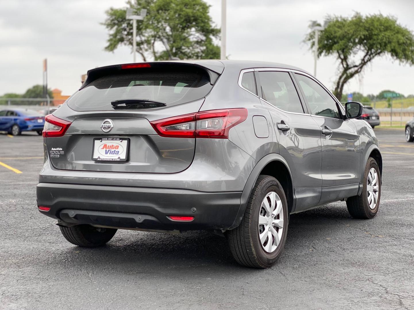 2020 GRAY Nissan Rogue Sport S (JN1BJ1CV7LW) with an 2.0L L4 DOHC 16V engine, CVT transmission, located at 8640 E R L Thornton Fwy, Dallas, TX, 75228, (469) 297-4144, 32.794128, -96.693008 - Photo#3