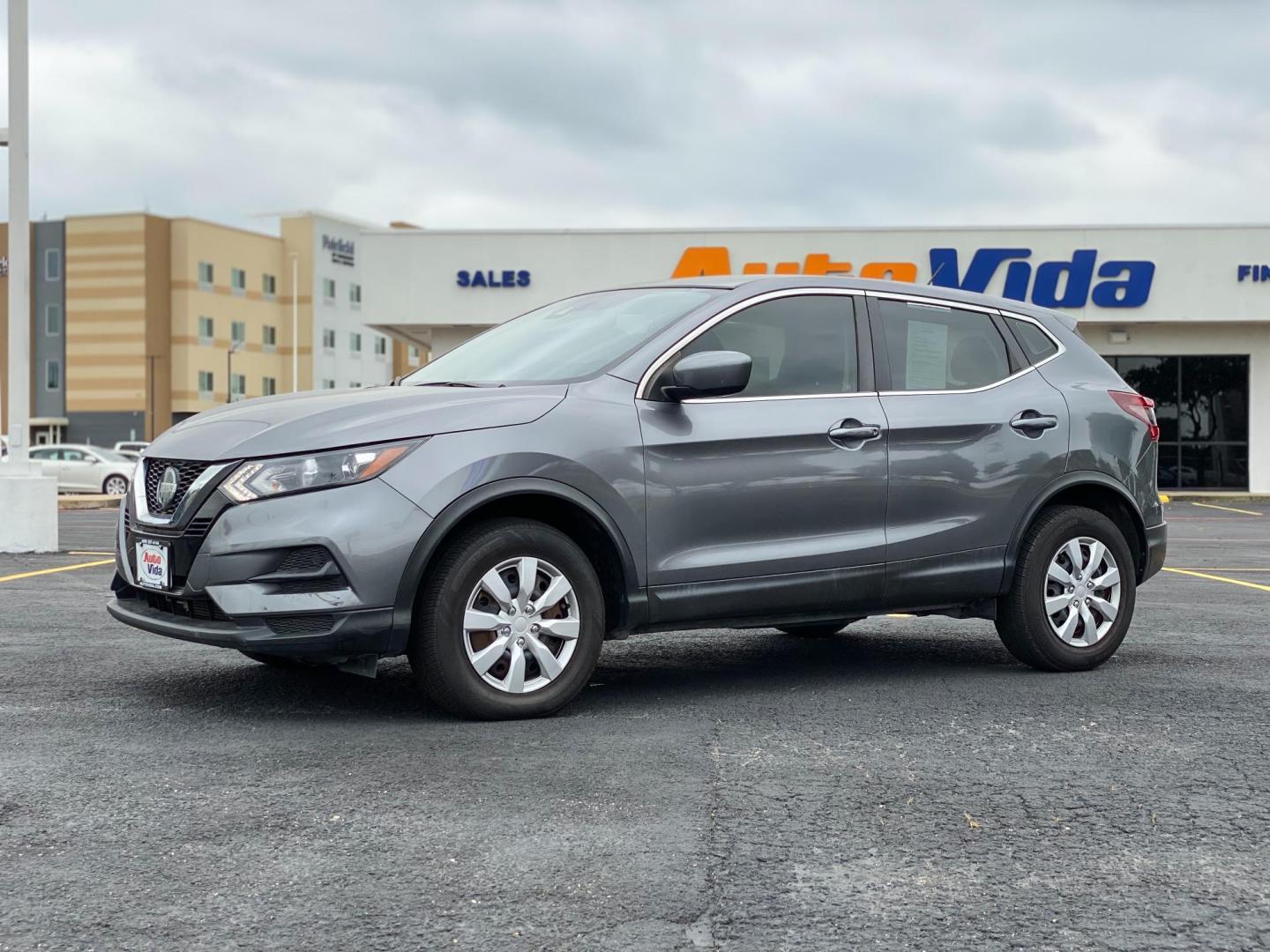 2020 GRAY Nissan Rogue Sport S (JN1BJ1CV7LW) with an 2.0L L4 DOHC 16V engine, CVT transmission, located at 8640 E R L Thornton Fwy, Dallas, TX, 75228, (469) 297-4144, 32.794128, -96.693008 - Photo#6