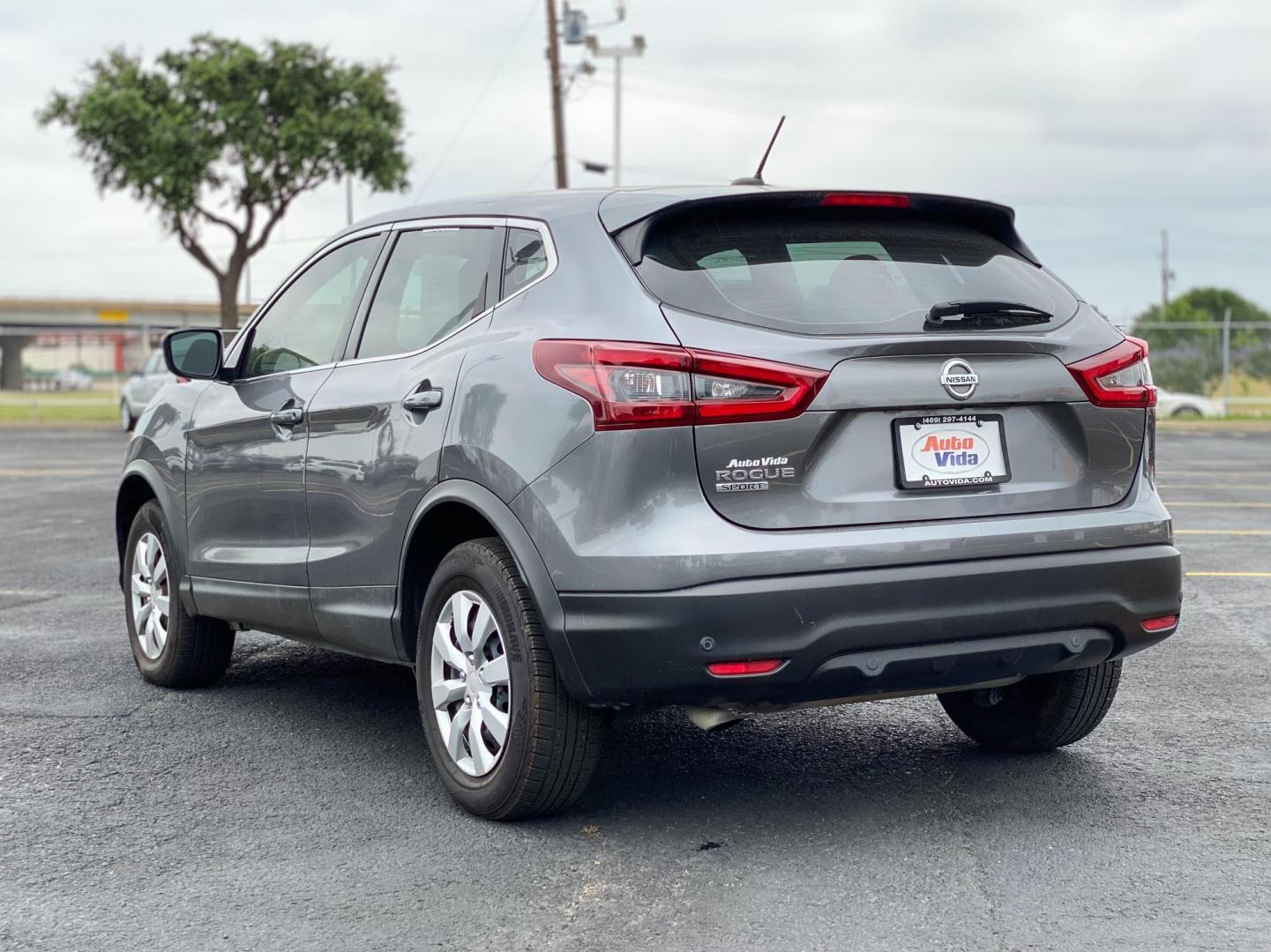 2020 GRAY Nissan Rogue Sport S (JN1BJ1CV7LW) with an 2.0L L4 DOHC 16V engine, CVT transmission, located at 8640 E R L Thornton Fwy, Dallas, TX, 75228, (469) 297-4144, 32.794128, -96.693008 - Photo#5