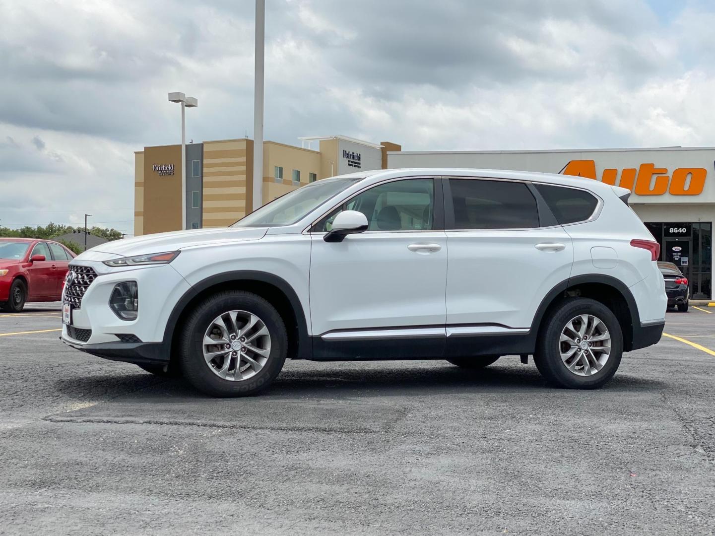 2020 WHITE Hyundai Santa Fe SE 2.4 (5NMS23AD1LH) with an 2.4L L4 DOHC 16V engine, 8A transmission, located at 8640 E R L Thornton Fwy, Dallas, TX, 75228, (469) 297-4144, 32.794128, -96.693008 - Photo#6