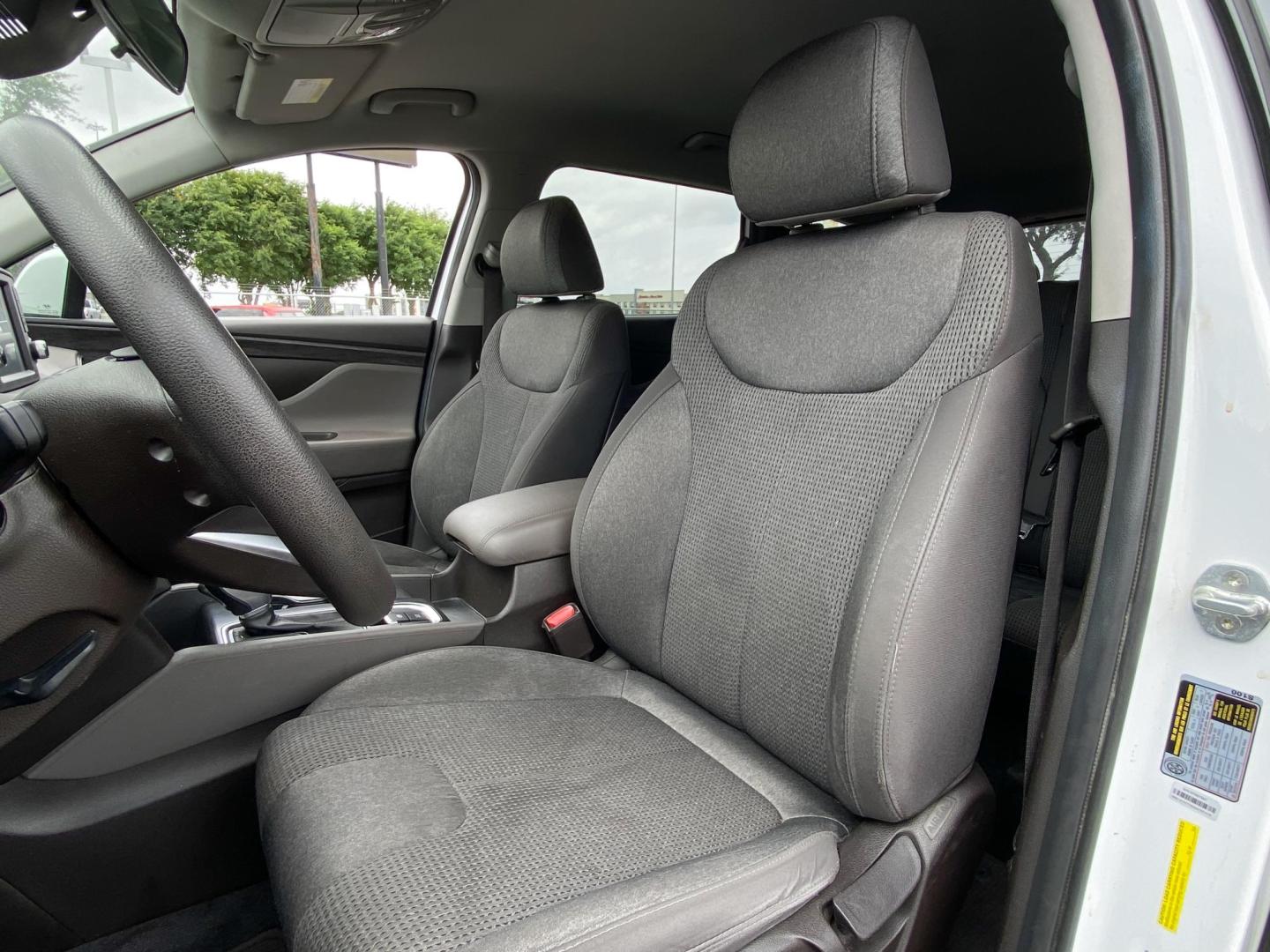 2020 WHITE Hyundai Santa Fe SE 2.4 (5NMS23AD1LH) with an 2.4L L4 DOHC 16V engine, 8A transmission, located at 8640 E R L Thornton Fwy, Dallas, TX, 75228, (469) 297-4144, 32.794128, -96.693008 - Photo#10