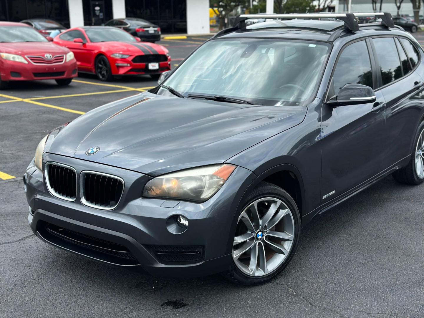 2013 GRAY BMW X1 sDrive28i (WBAVM1C52DV) with an 2.0L L4 DOHC 16V engine, 8-Speed Automatic transmission, located at 8640 E R L Thornton Fwy, Dallas, TX, 75228, (469) 297-4144, 32.794128, -96.693008 - Photo#9
