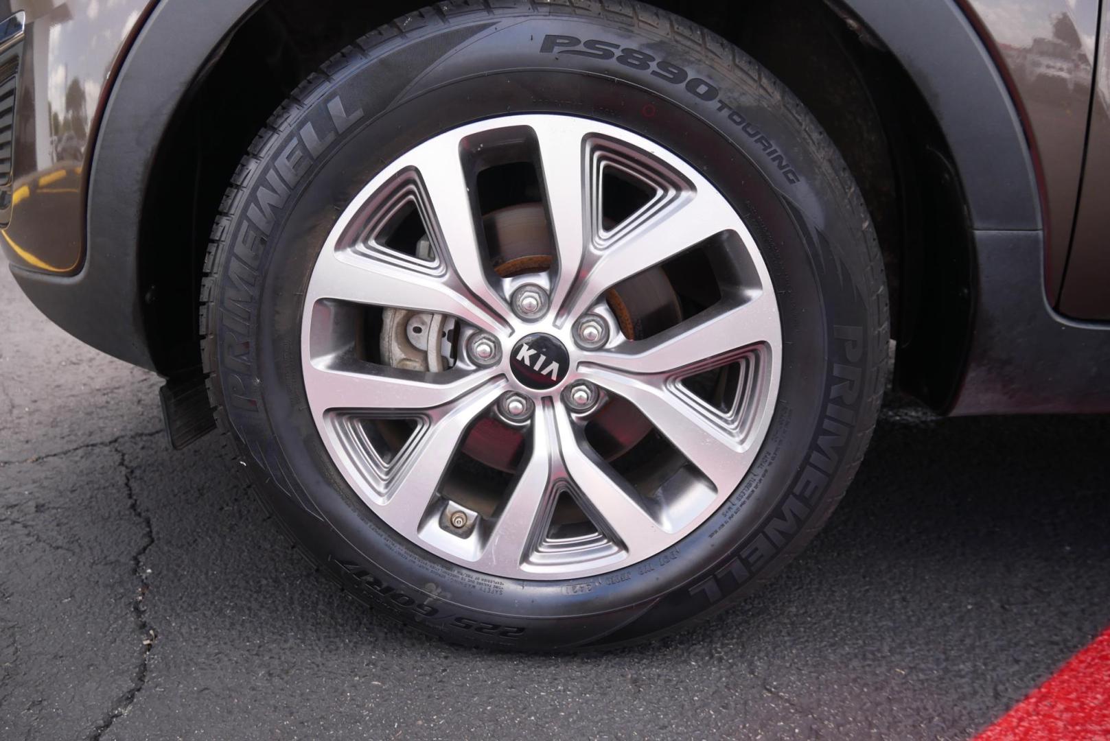 2015 BROWN Kia Sportage LX FWD (KNDPB3AC4F7) with an 2.4L V6 DOHC 24V engine, 6-Speed Automatic transmission, located at 8640 E R L Thornton Fwy, Dallas, TX, 75228, (469) 297-4144, 32.794128, -96.693008 - Photo#19