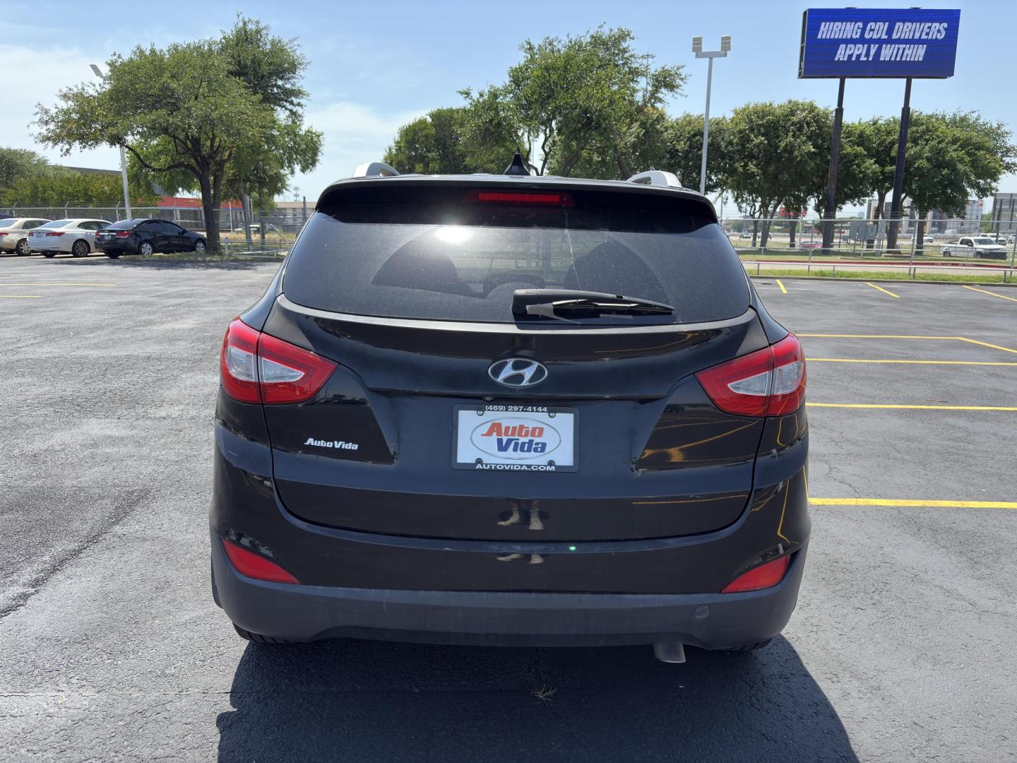 2015 BLACK Hyundai Tucson GLS 2WD (KM8JU3AG3FU) with an 2.4L L4 DOHC 16V engine, 6-Speed Automatic transmission, located at 8640 E R L Thornton Fwy, Dallas, TX, 75228, (469) 297-4144, 32.794128, -96.693008 - Photo#5