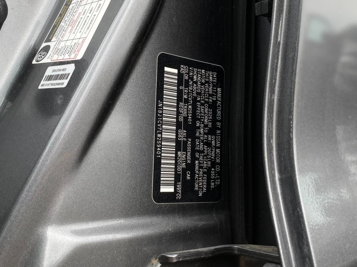 2018 GRAY Chevrolet Silverado 1500 LT Crew Cab 2WD (3GCPCREC8JG) with an 5.3L V8 OHV 16V engine, 6A transmission, located at 8640 E R L Thornton Fwy, Dallas, TX, 75228, (469) 297-4144, 32.794128, -96.693008 - Photo#20