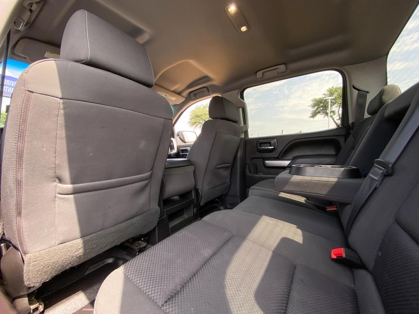 2018 GRAY Chevrolet Silverado 1500 LT Crew Cab 2WD (3GCPCREC8JG) with an 5.3L V8 OHV 16V engine, 6A transmission, located at 8640 E R L Thornton Fwy, Dallas, TX, 75228, (469) 297-4144, 32.794128, -96.693008 - Photo#24