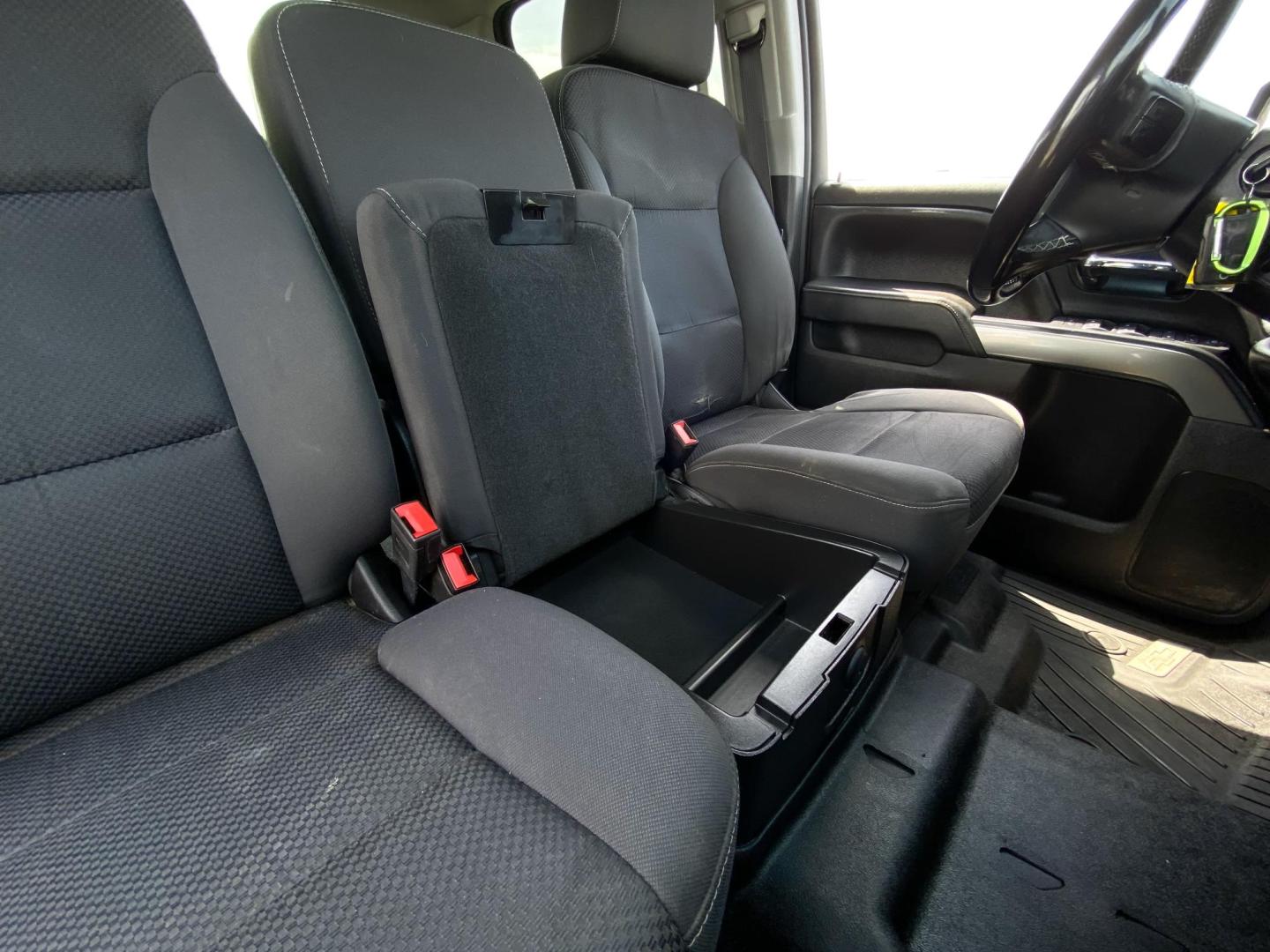 2018 GRAY Chevrolet Silverado 1500 LT Crew Cab 2WD (3GCPCREC8JG) with an 5.3L V8 OHV 16V engine, 6A transmission, located at 8640 E R L Thornton Fwy, Dallas, TX, 75228, (469) 297-4144, 32.794128, -96.693008 - Photo#27