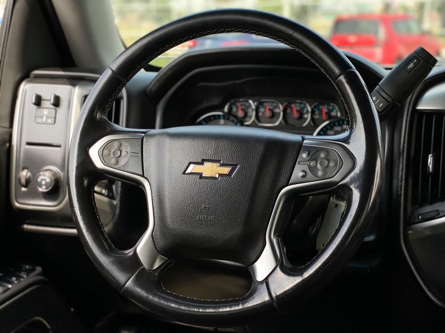 2018 GRAY Chevrolet Silverado 1500 LT Crew Cab 2WD (3GCPCREC8JG) with an 5.3L V8 OHV 16V engine, 6A transmission, located at 8640 E R L Thornton Fwy, Dallas, TX, 75228, (469) 297-4144, 32.794128, -96.693008 - Photo#14
