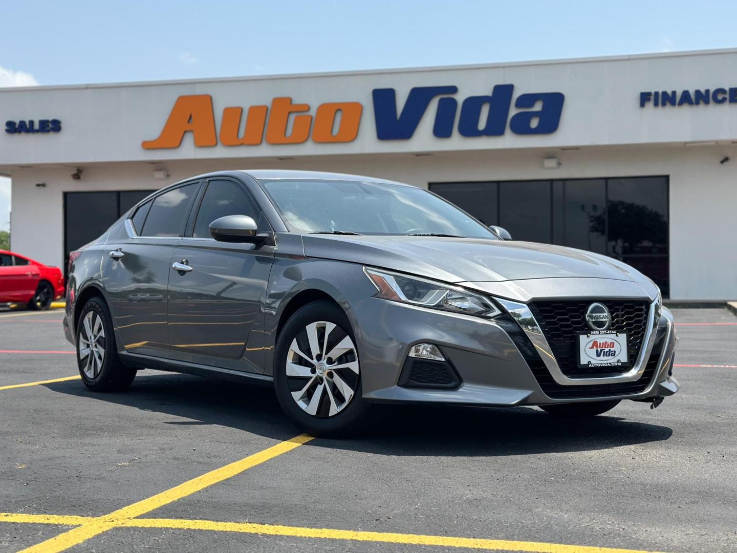 2020 GRAY Nissan Altima 2.5 S (1N4BL4BV6LC) with an 2.5L L4 DOHC 16V engine, CVT transmission, located at 8640 E R L Thornton Fwy, Dallas, TX, 75228, (469) 297-4144, 32.794128, -96.693008 - Photo#0
