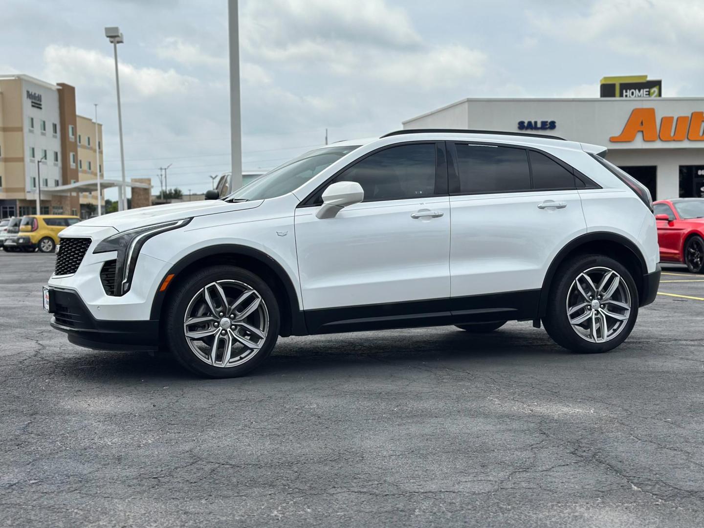 2020 WHITE Cadillac XT4 Sport (1GYFZER40LF) with an 2.0L L4 DOHC 16V engine, 9A transmission, located at 8640 E R L Thornton Fwy, Dallas, TX, 75228, (469) 297-4144, 32.794128, -96.693008 - Photo#7