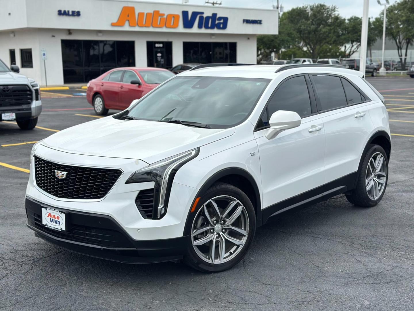 2020 WHITE Cadillac XT4 Sport (1GYFZER40LF) with an 2.0L L4 DOHC 16V engine, 9A transmission, located at 8640 E R L Thornton Fwy, Dallas, TX, 75228, (469) 297-4144, 32.794128, -96.693008 - Photo#9