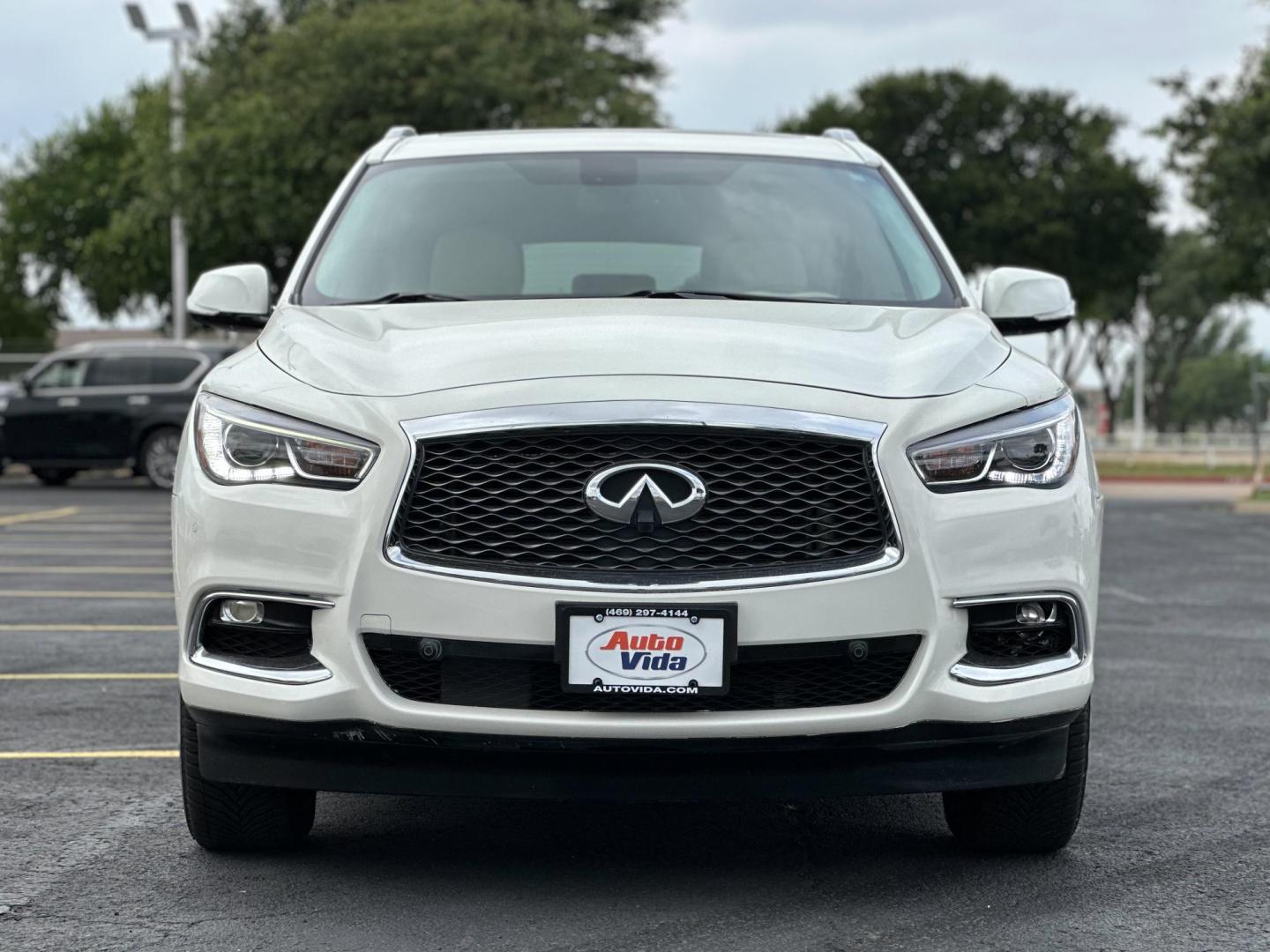 2018 WHITE Infiniti QX60 Base AWD (5N1DL0MM2JC) with an 3.5L V6 DOHC 24V engine, CVT transmission, located at 8640 E R L Thornton Fwy, Dallas, TX, 75228, (469) 297-4144, 32.794128, -96.693008 - Photo#1