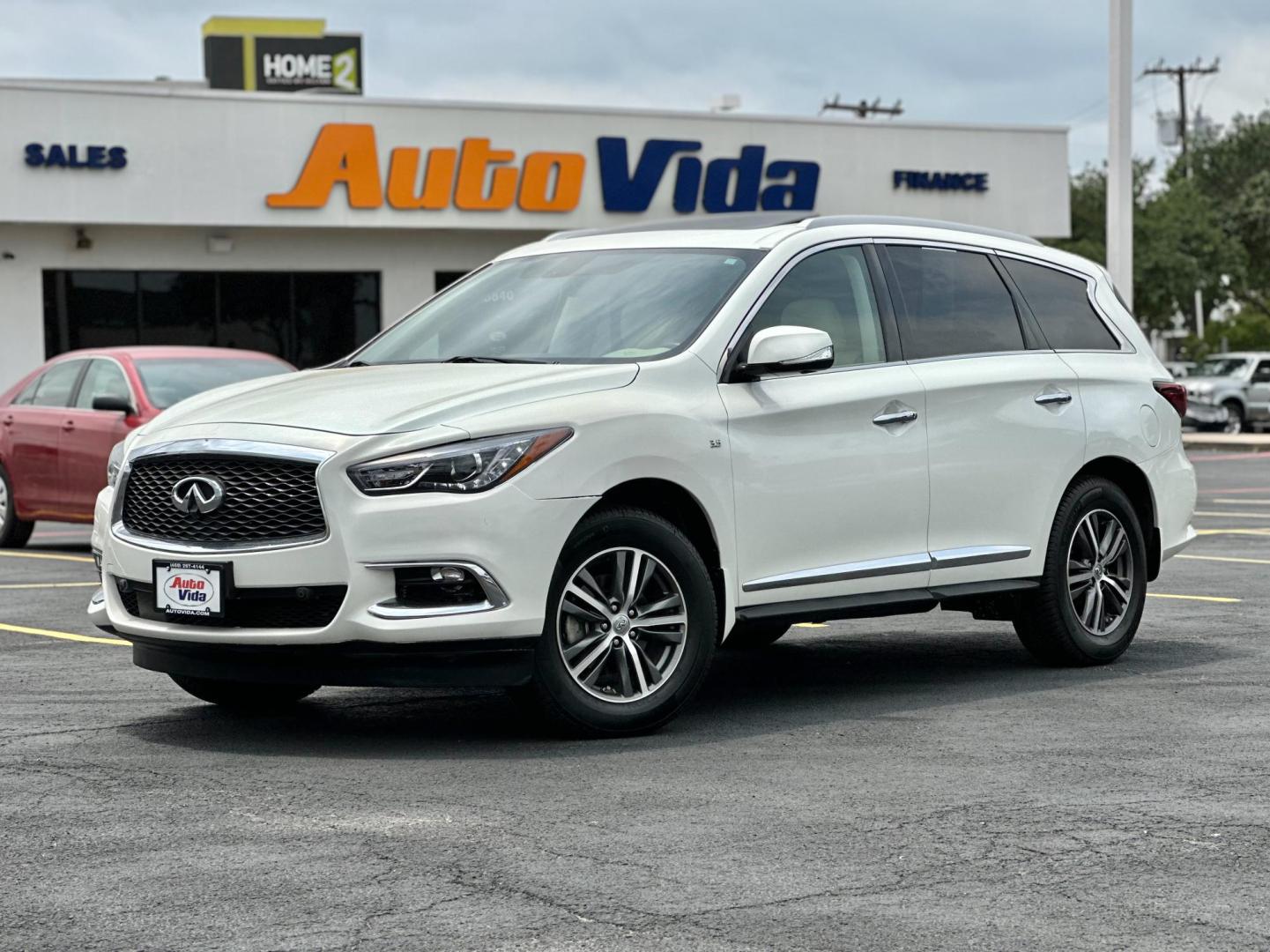 2018 WHITE Infiniti QX60 Base AWD (5N1DL0MM2JC) with an 3.5L V6 DOHC 24V engine, CVT transmission, located at 8640 E R L Thornton Fwy, Dallas, TX, 75228, (469) 297-4144, 32.794128, -96.693008 - Photo#7
