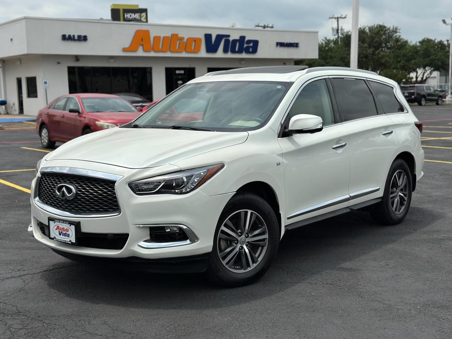 2018 WHITE Infiniti QX60 Base AWD (5N1DL0MM2JC) with an 3.5L V6 DOHC 24V engine, CVT transmission, located at 8640 E R L Thornton Fwy, Dallas, TX, 75228, (469) 297-4144, 32.794128, -96.693008 - Photo#8