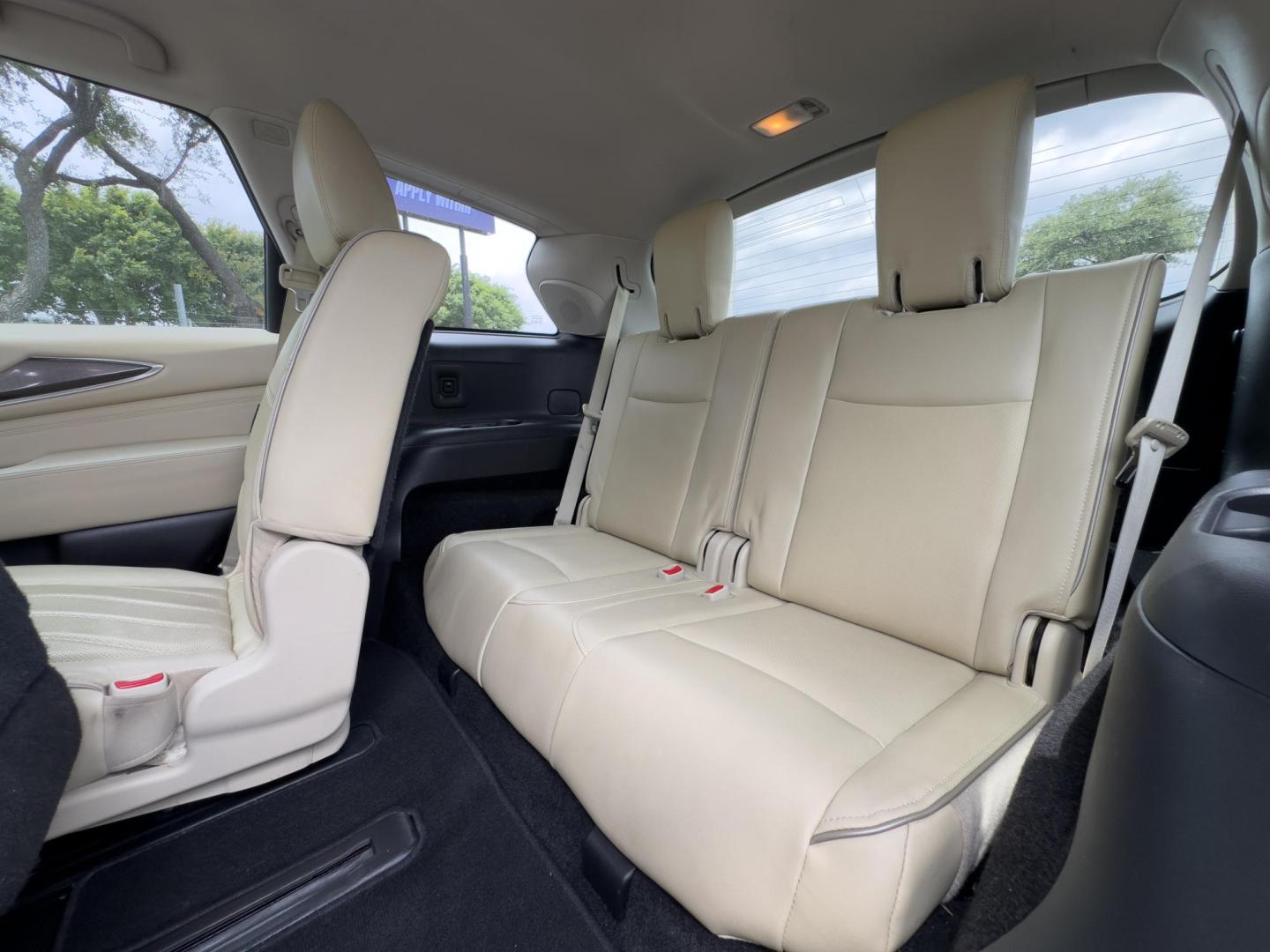 2018 WHITE Infiniti QX60 Base AWD (5N1DL0MM2JC) with an 3.5L V6 DOHC 24V engine, CVT transmission, located at 8640 E R L Thornton Fwy, Dallas, TX, 75228, (469) 297-4144, 32.794128, -96.693008 - Photo#17