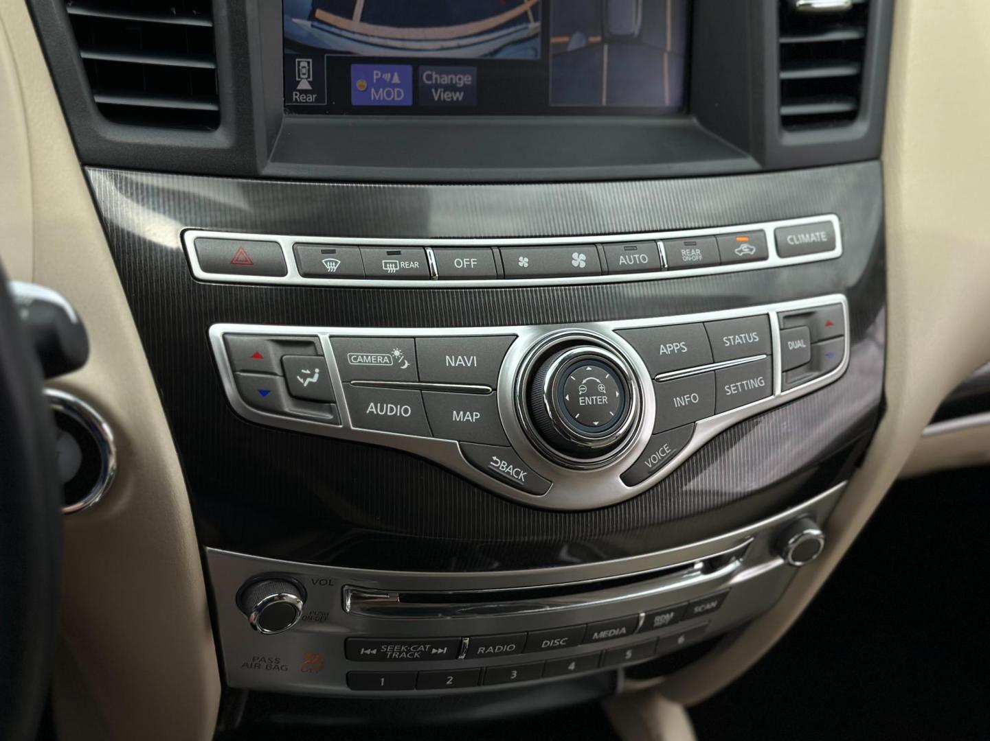 2018 WHITE Infiniti QX60 Base AWD (5N1DL0MM2JC) with an 3.5L V6 DOHC 24V engine, CVT transmission, located at 8640 E R L Thornton Fwy, Dallas, TX, 75228, (469) 297-4144, 32.794128, -96.693008 - Photo#24