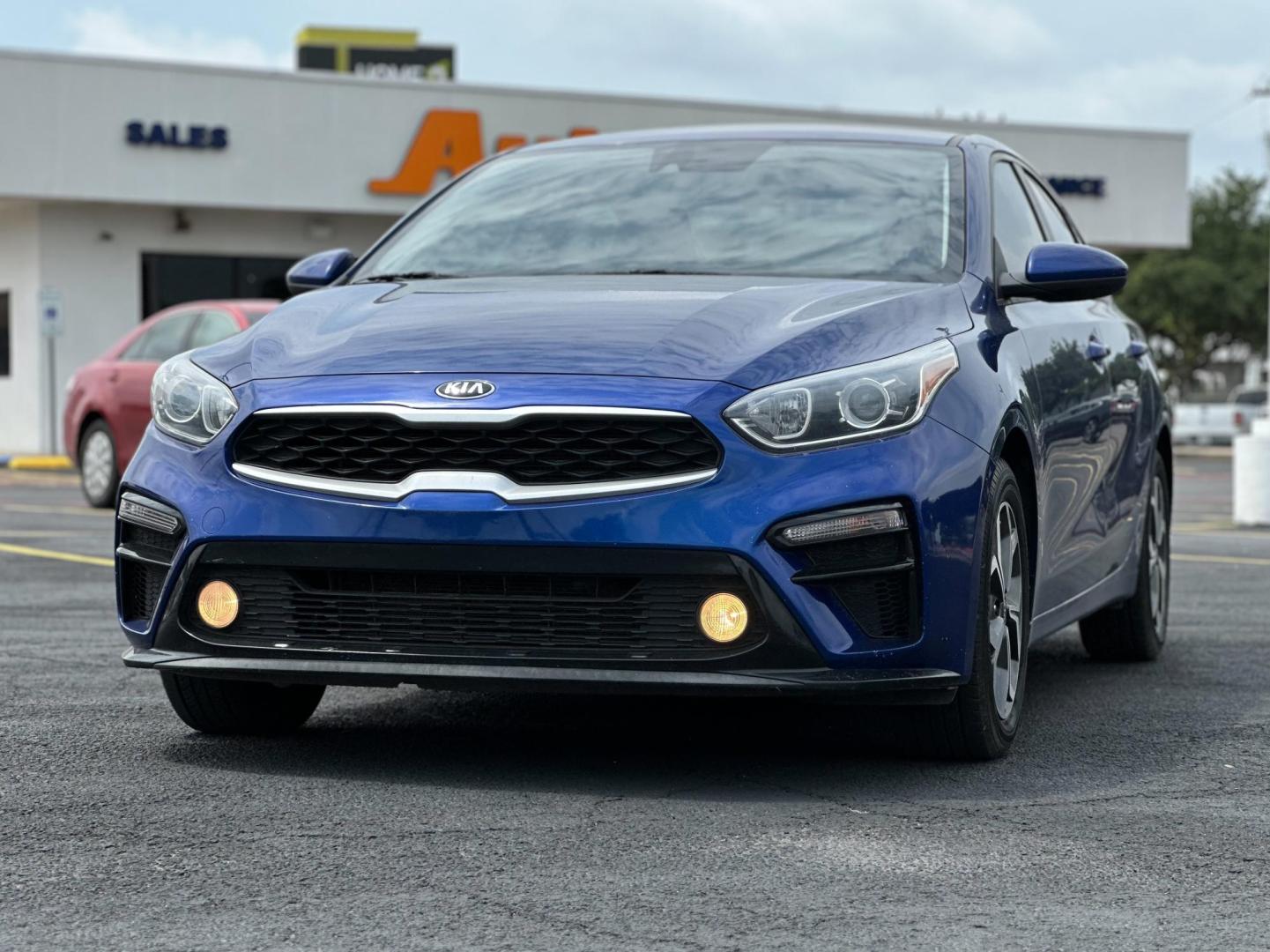 2019 BLUE Kia Forte LX 6A (3KPF24AD7KE) with an 2.0L L4 DOHC 16V engine, 6A transmission, located at 8640 E R L Thornton Fwy, Dallas, TX, 75228, (469) 297-4144, 32.794128, -96.693008 - Photo#1