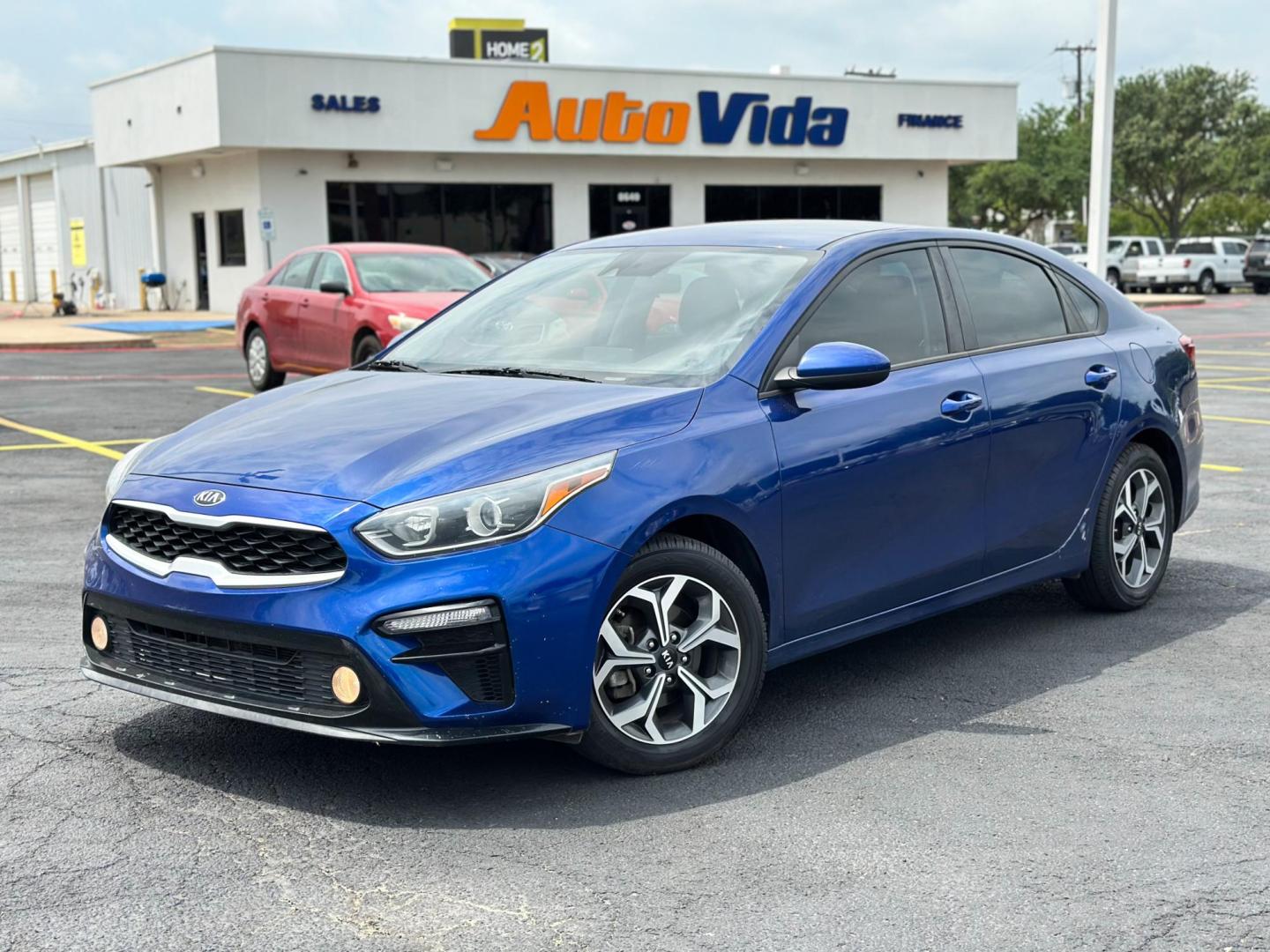 2019 BLUE Kia Forte LX 6A (3KPF24AD7KE) with an 2.0L L4 DOHC 16V engine, 6A transmission, located at 8640 E R L Thornton Fwy, Dallas, TX, 75228, (469) 297-4144, 32.794128, -96.693008 - Photo#8