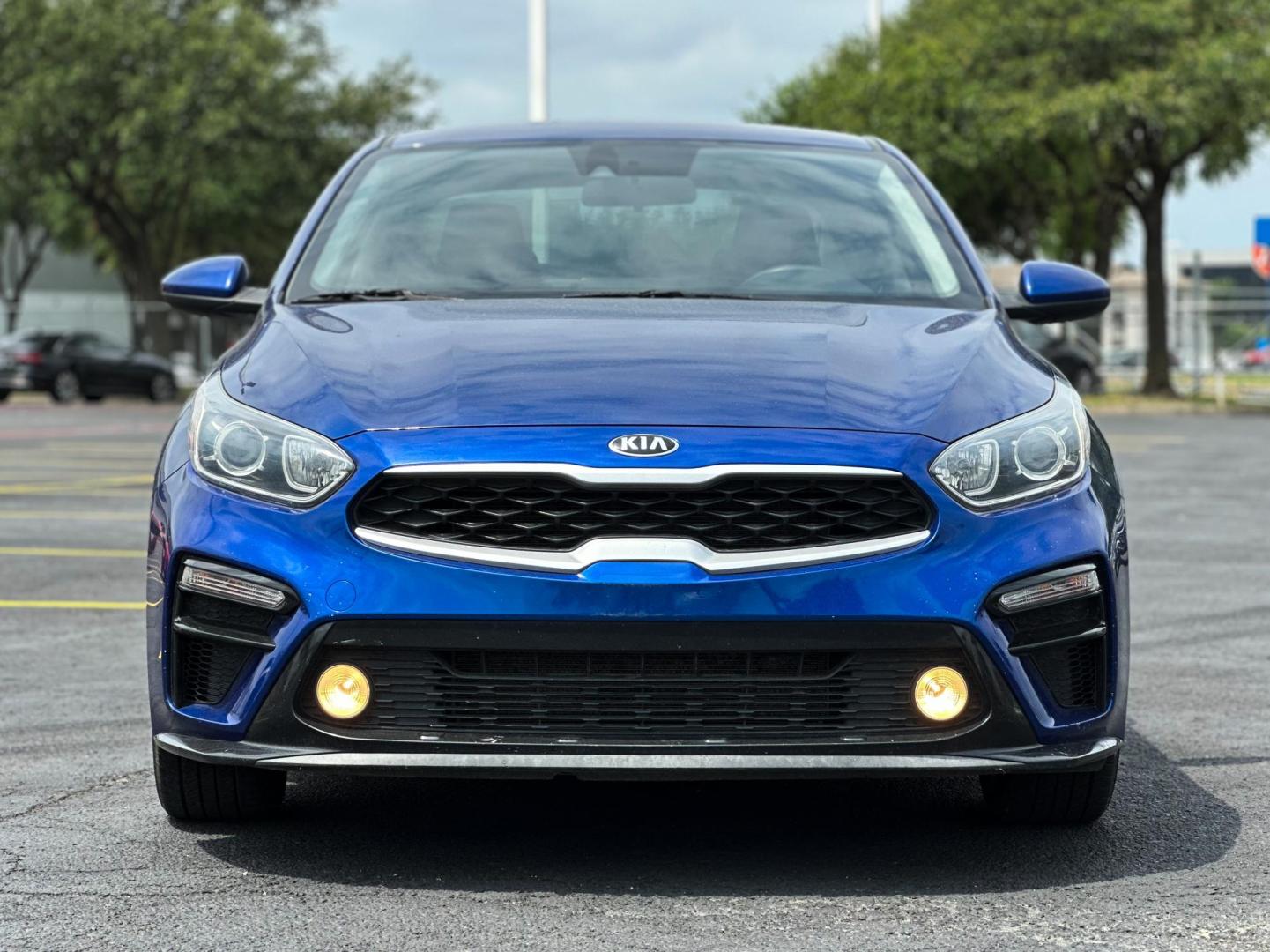 2019 BLUE Kia Forte LX 6A (3KPF24AD7KE) with an 2.0L L4 DOHC 16V engine, 6A transmission, located at 8640 E R L Thornton Fwy, Dallas, TX, 75228, (469) 297-4144, 32.794128, -96.693008 - Photo#9