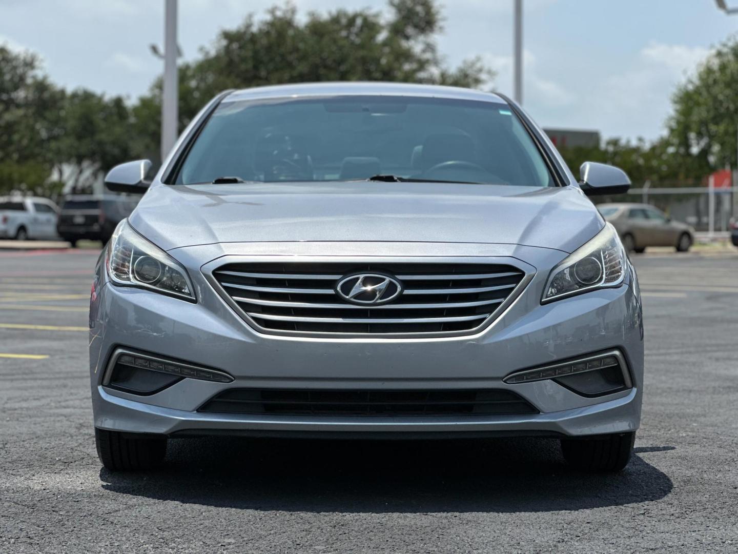 2015 GRAY Hyundai Sonata ECO (5NPE24AF2FH) with an 1.6L L4 DOHC 16V engine, 7-Speed Automatic transmission, located at 8640 E R L Thornton Fwy, Dallas, TX, 75228, (469) 297-4144, 32.794128, -96.693008 - Photo#1